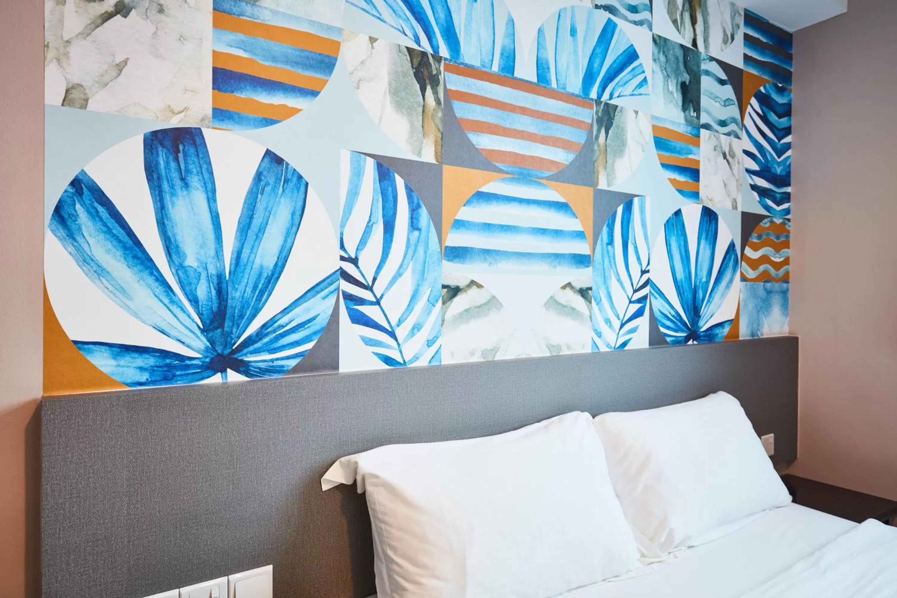 Bed in ibis budget Singapore Sapphire