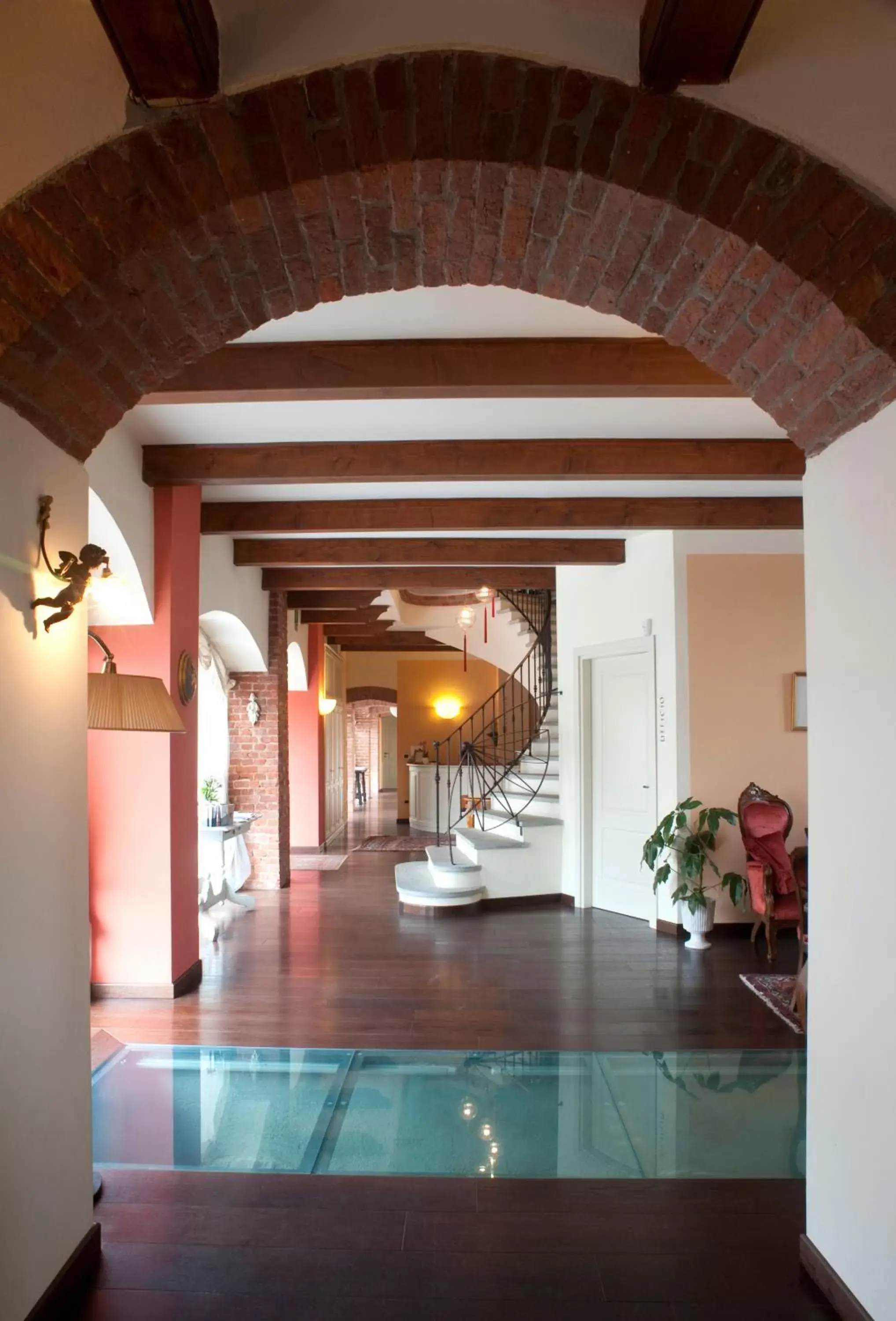 Communal lounge/ TV room in Hotel Cascina Di Corte