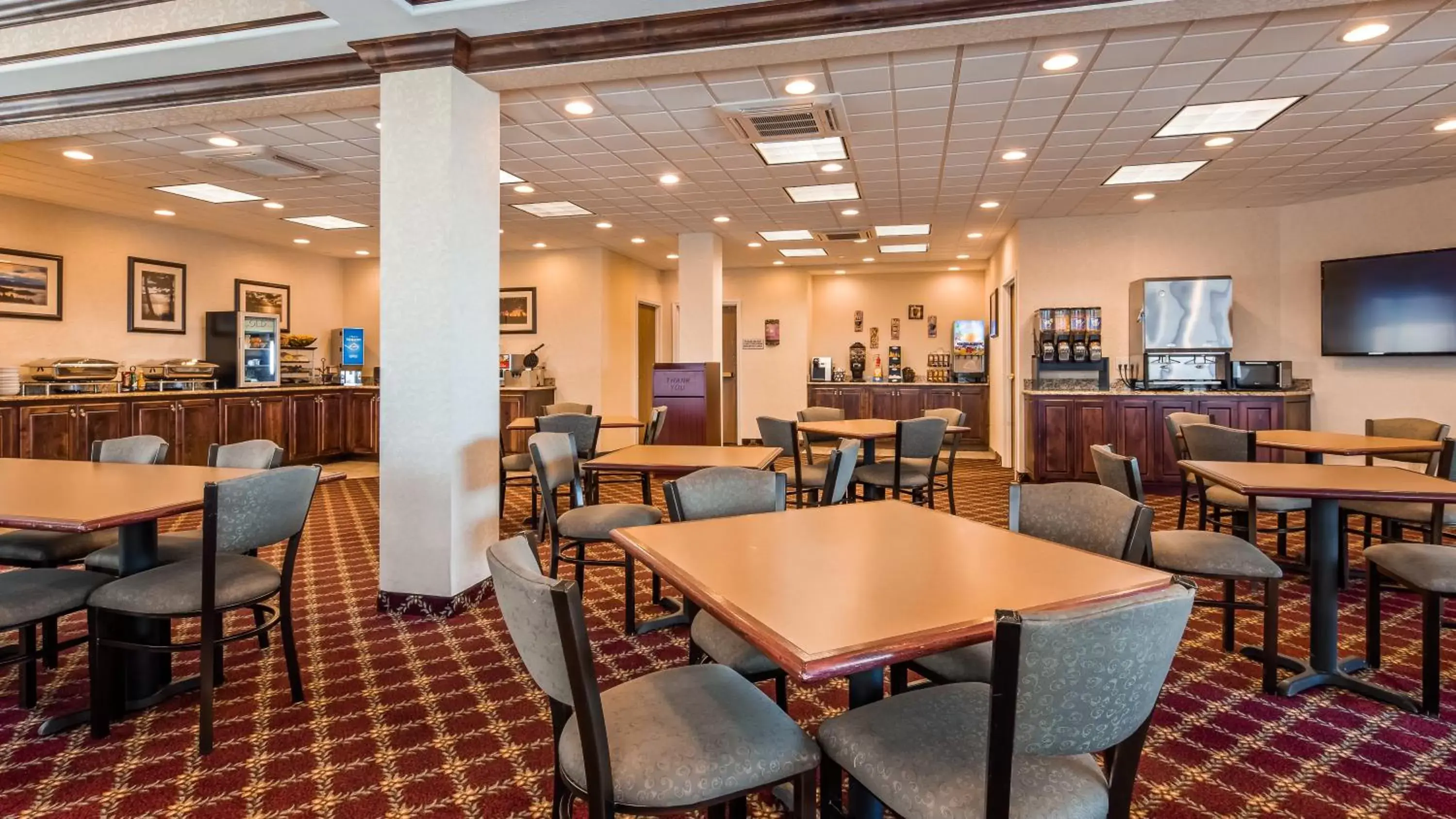 Continental breakfast, Restaurant/Places to Eat in Best Western Plus Flathead Lake Inn and Suites