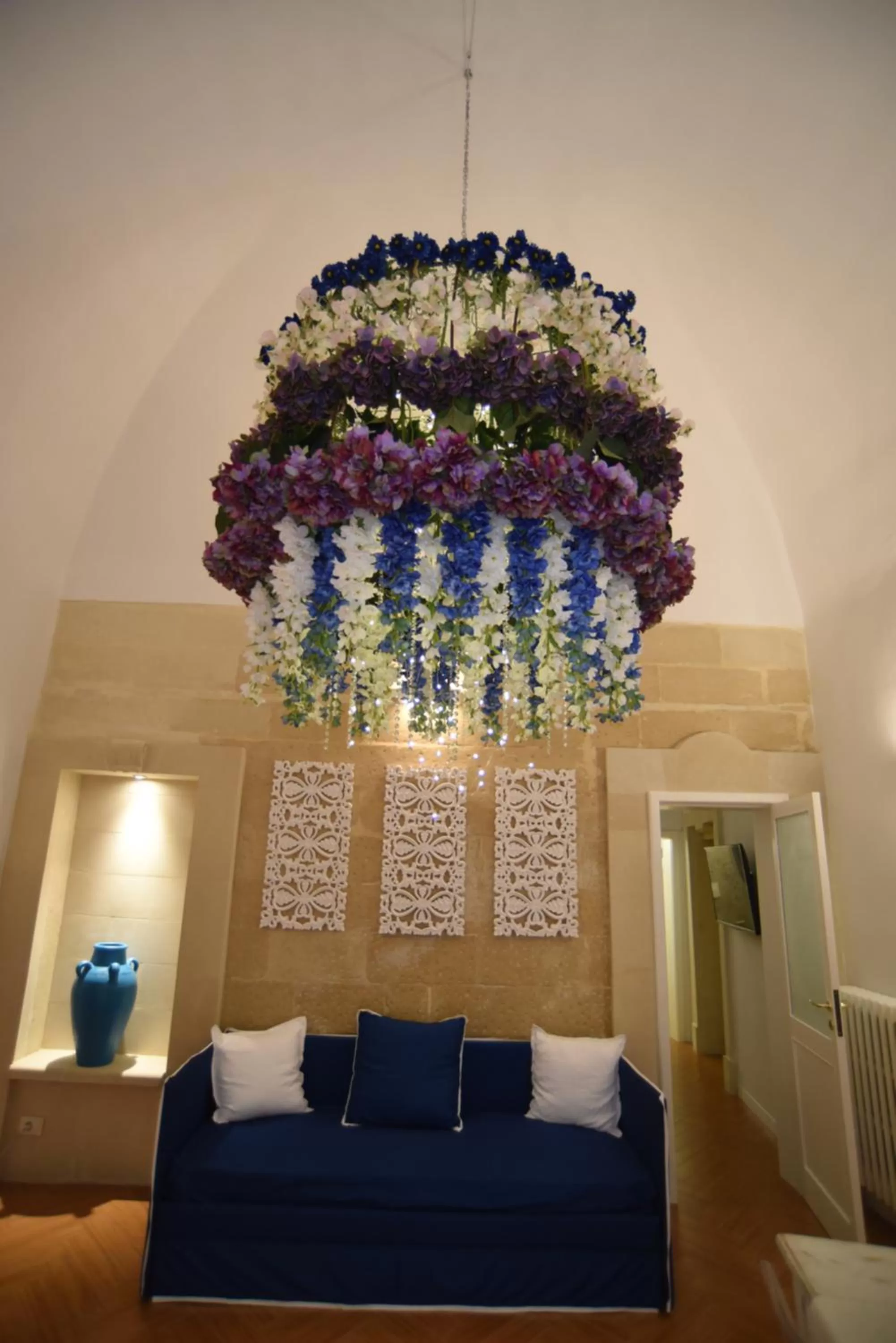 Cadelli Luxury Suite & Apartments