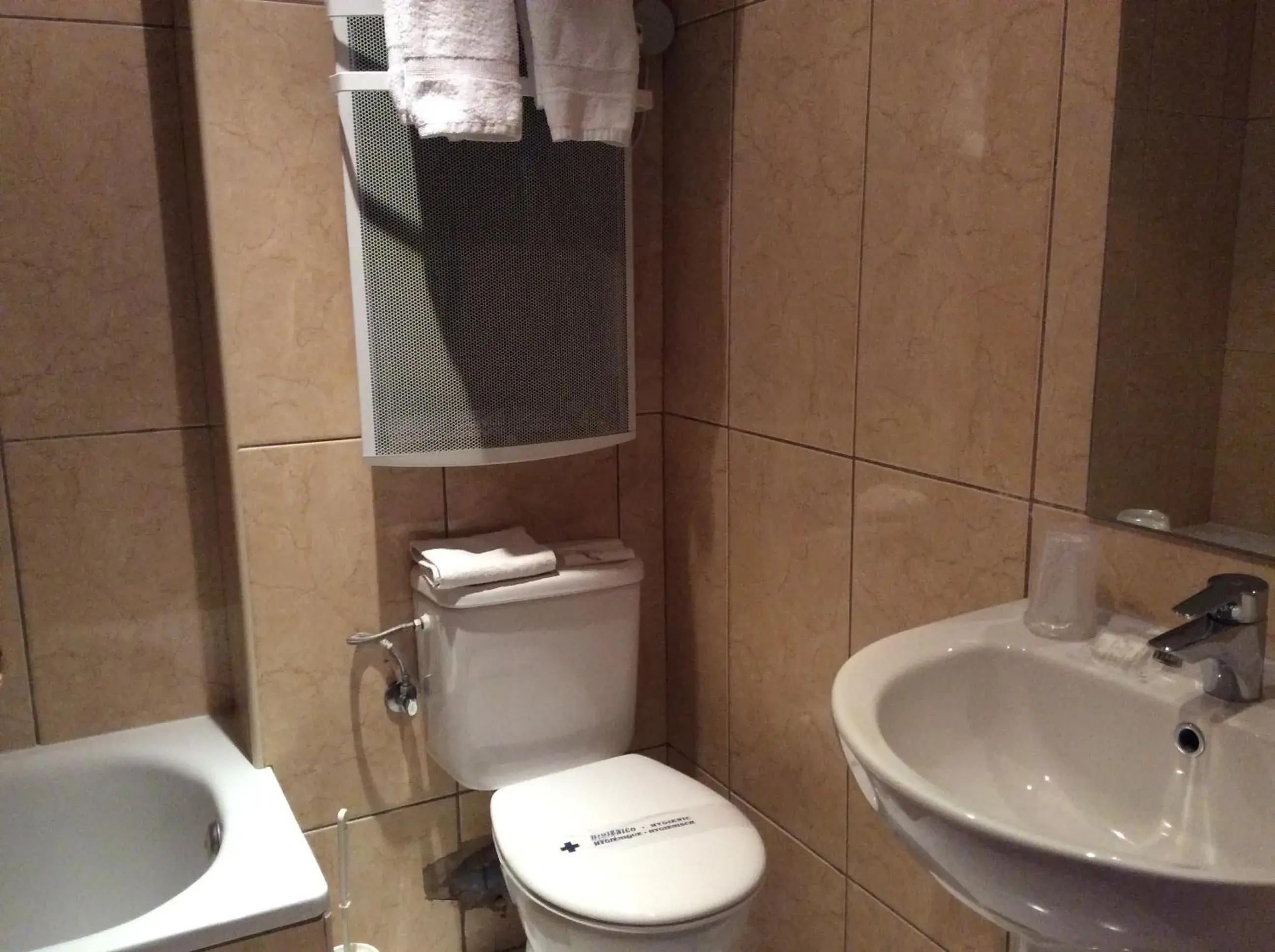Bathroom in Hotel Merino