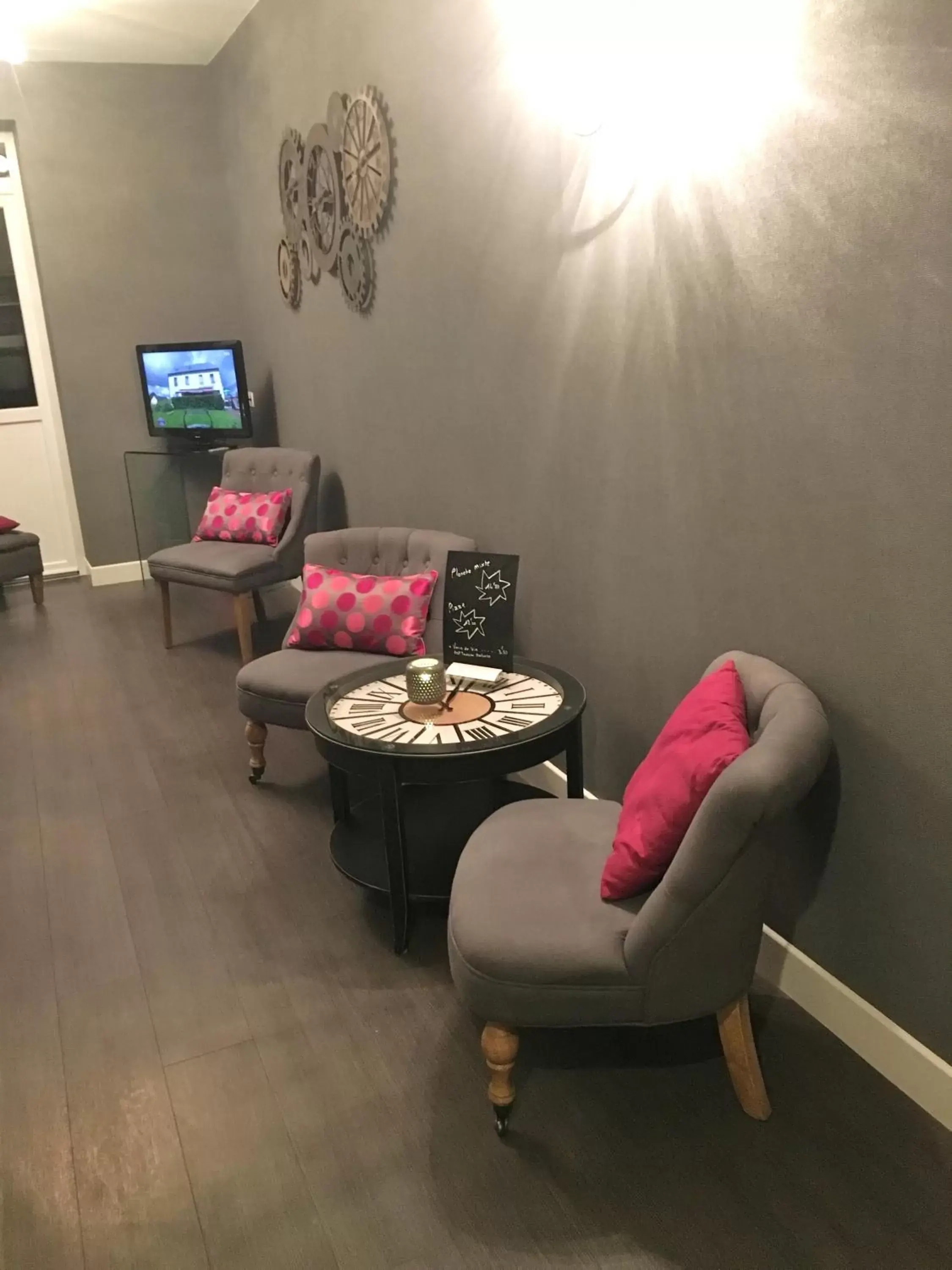 Living room, Seating Area in Best Western Le Vinci Loire Valley