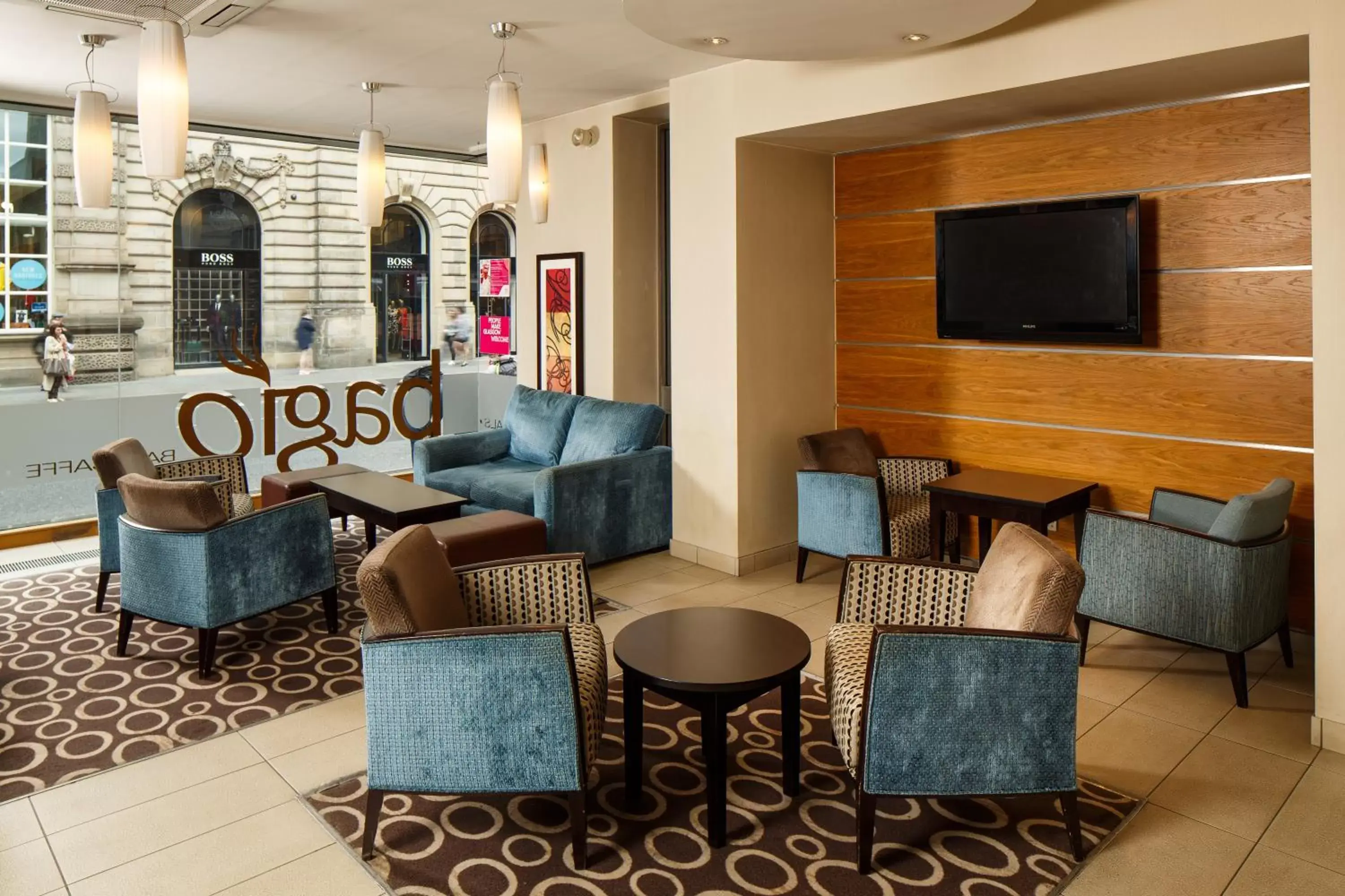 Lounge or bar in Mercure Glasgow City Hotel