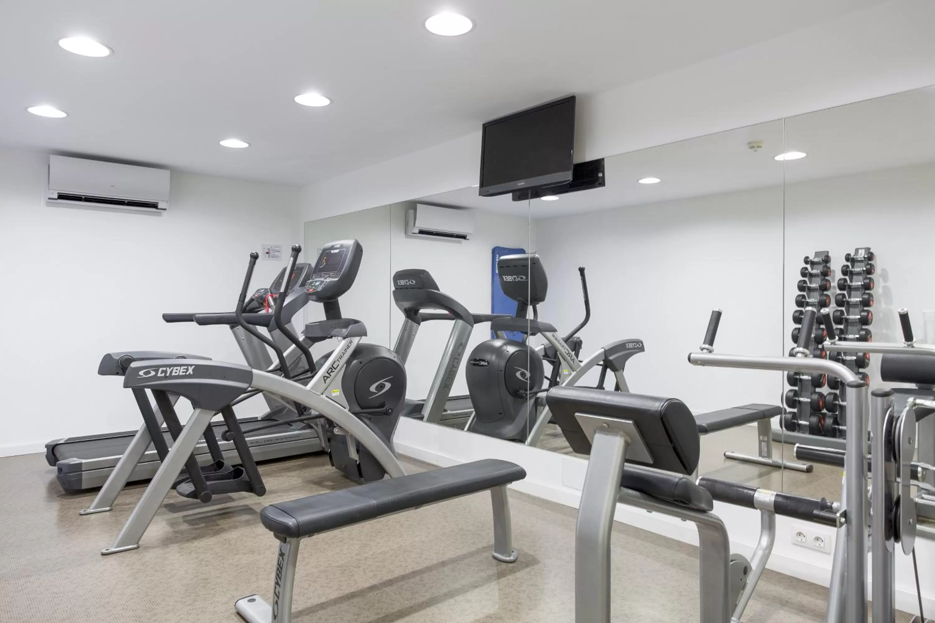 Fitness centre/facilities in Sunset Harbour Club