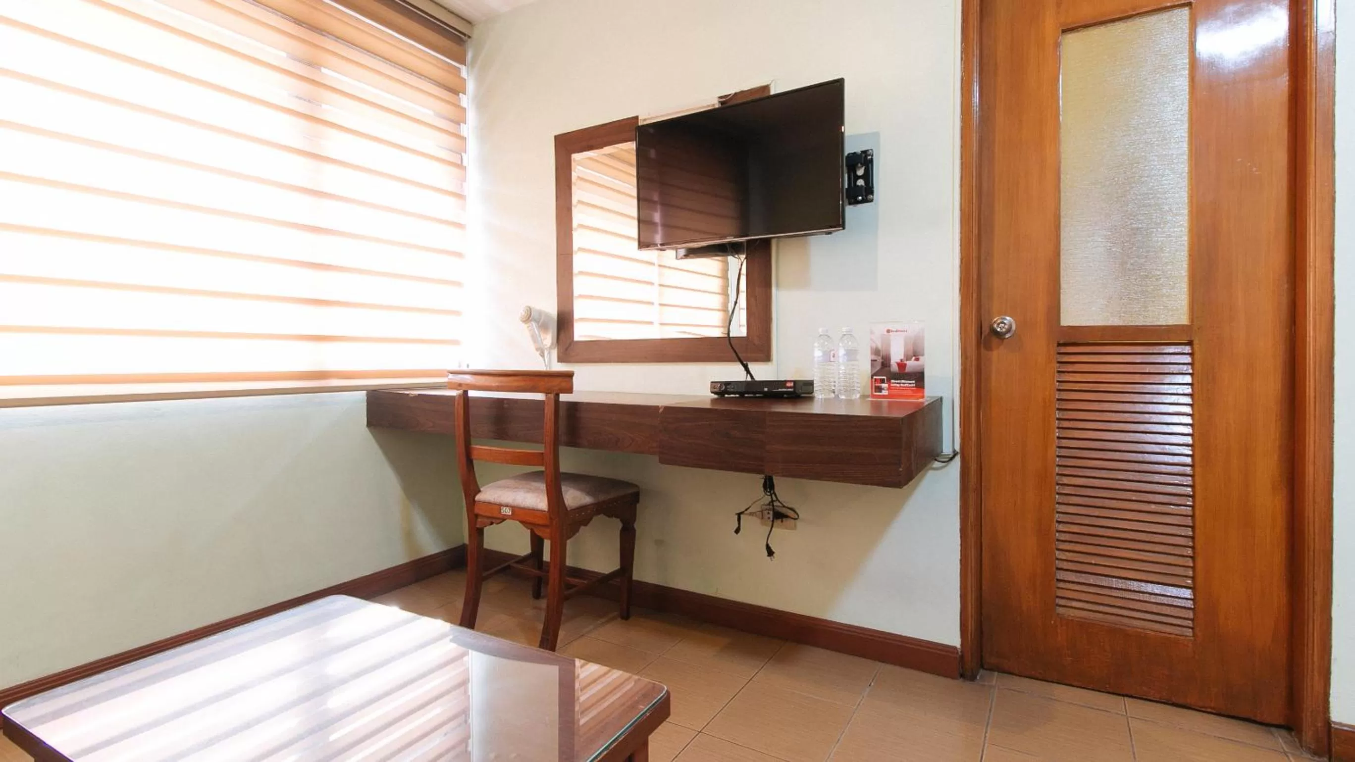 TV and multimedia in RedDoorz at Timog Avenue Quezon City