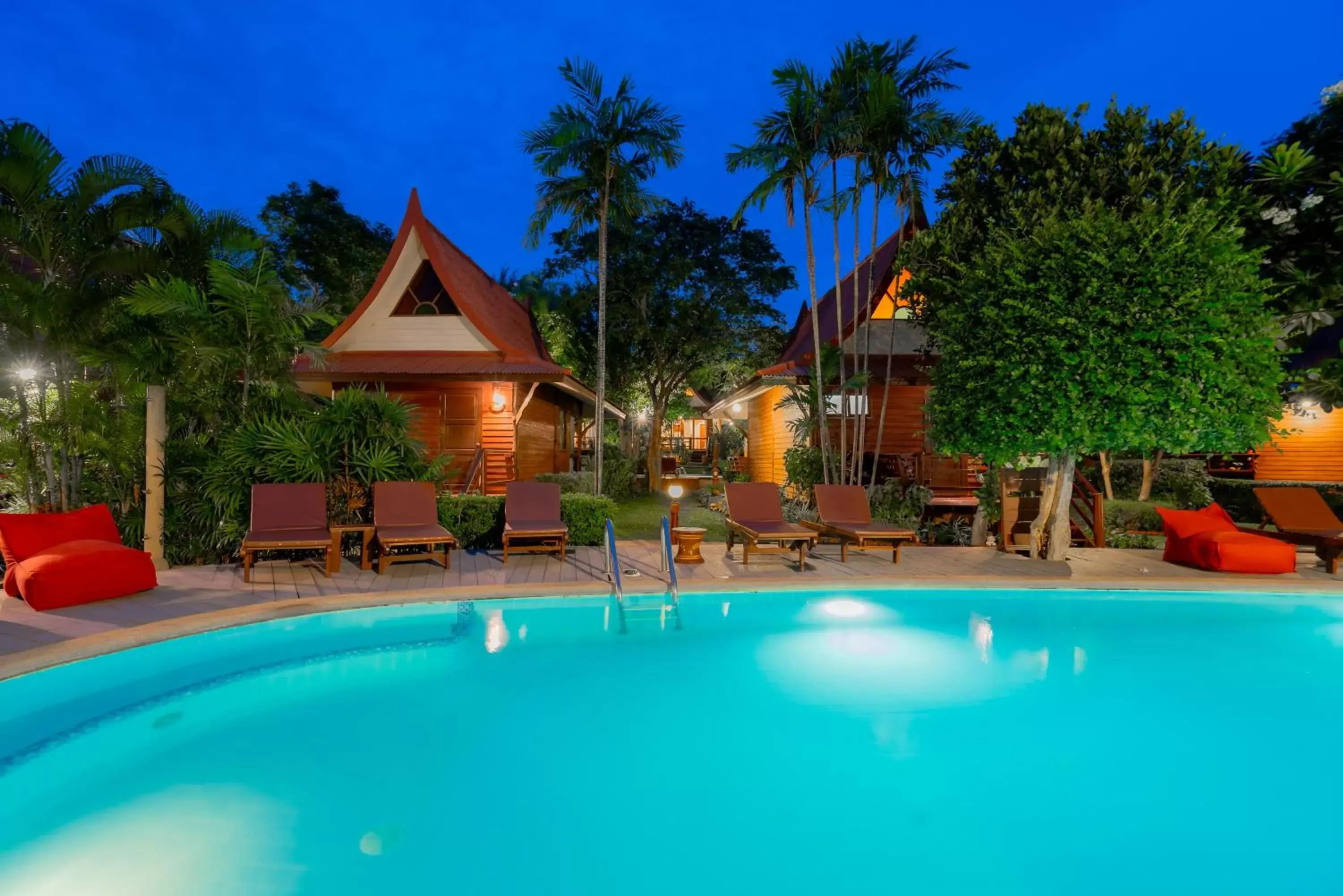 Swimming Pool in Baan Duangkaew Resort