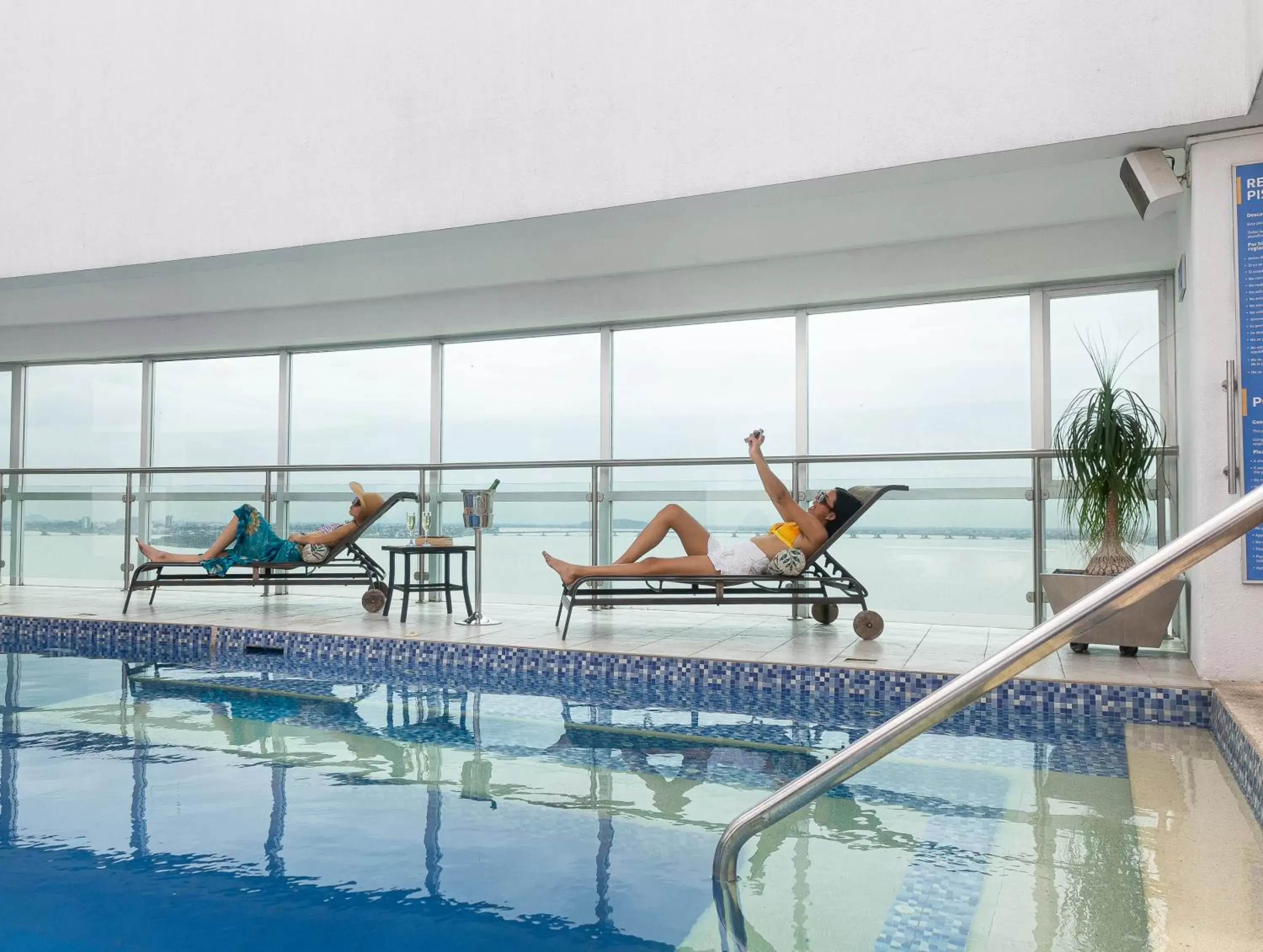 Pool view, Swimming Pool in Wyndham Guayaquil, Puerto Santa Ana