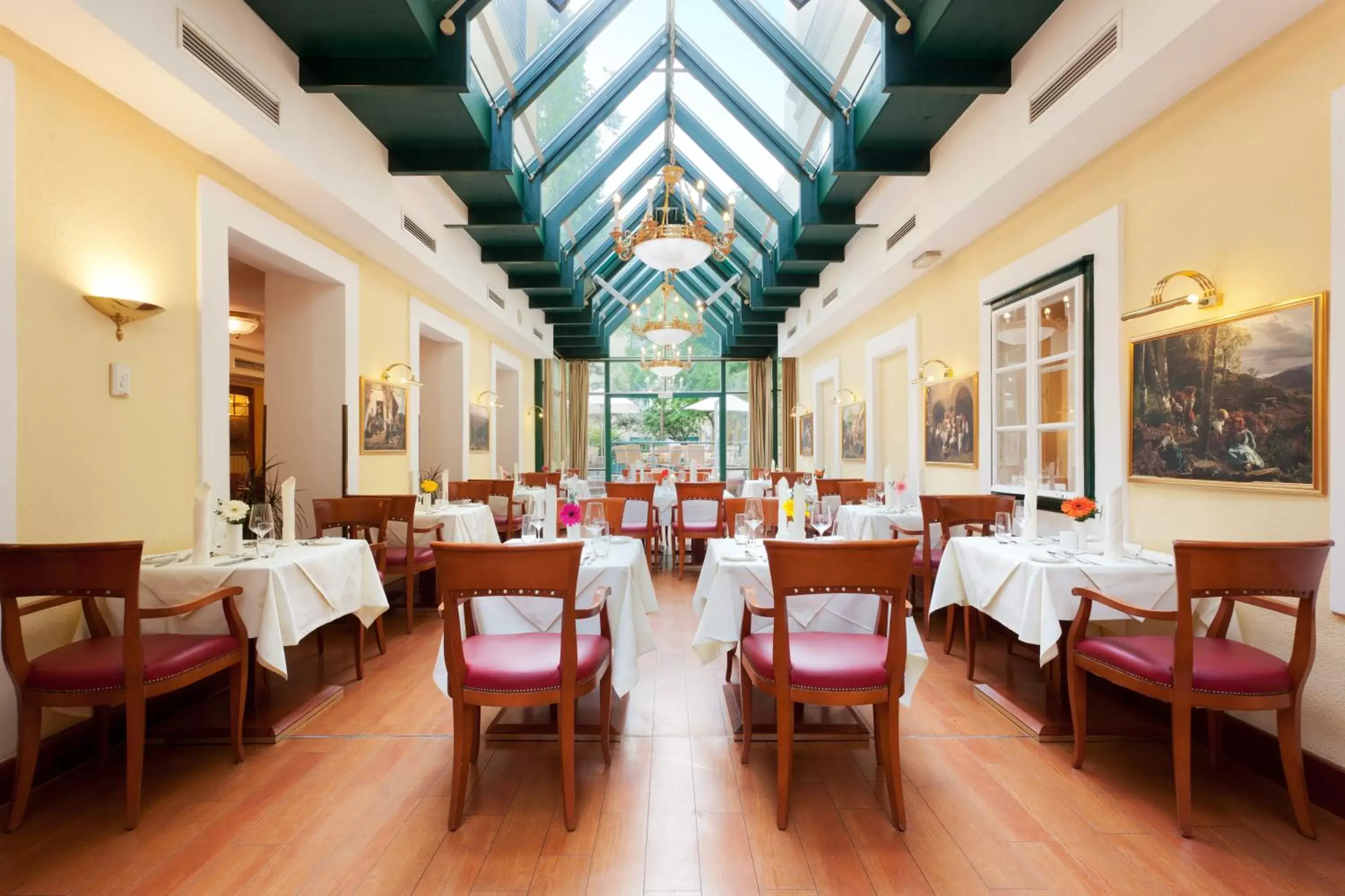 Restaurant/Places to Eat in Mercure Grand Hotel Biedermeier Wien