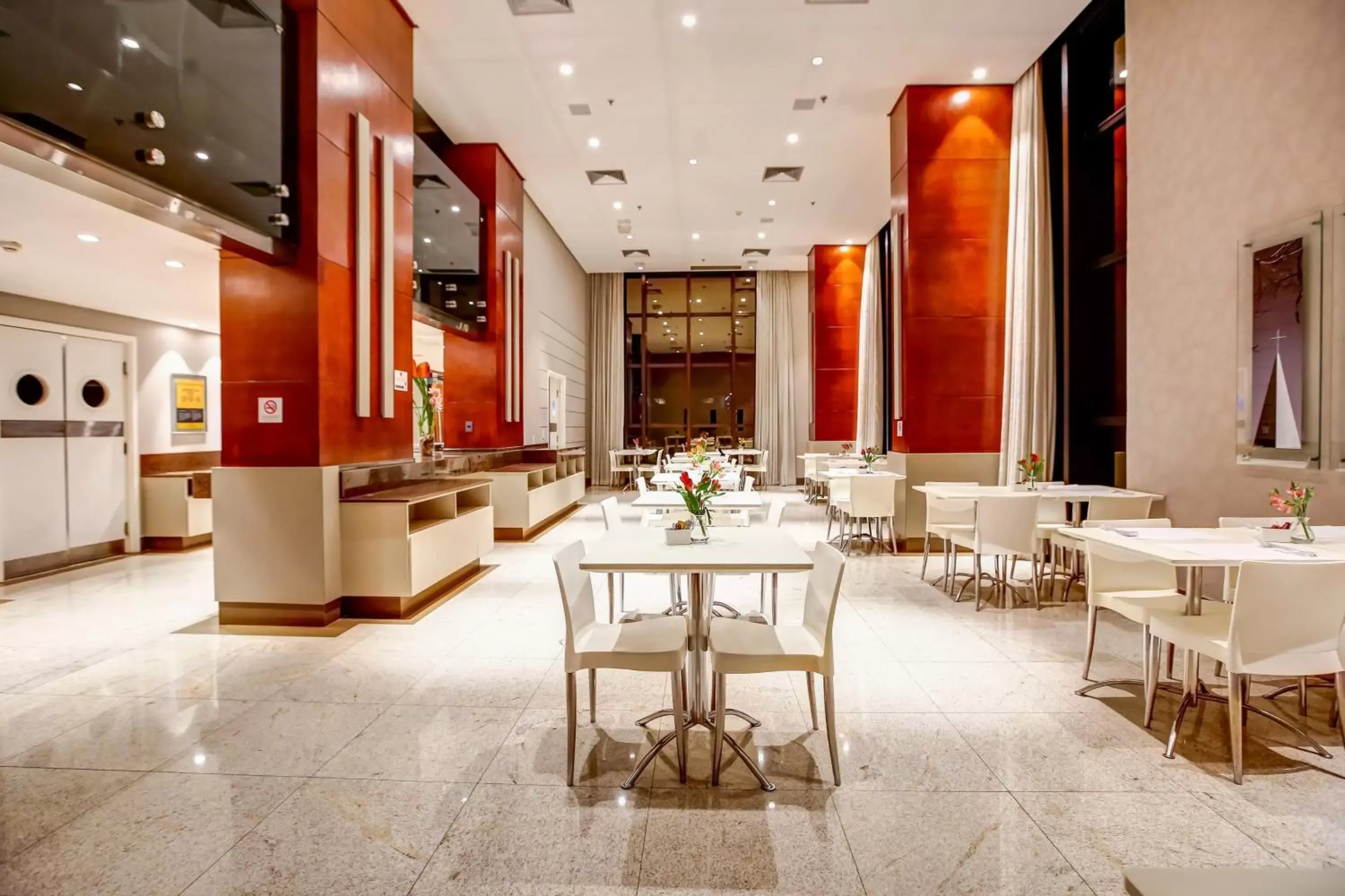 Restaurant/Places to Eat in Comfort Suites Brasília