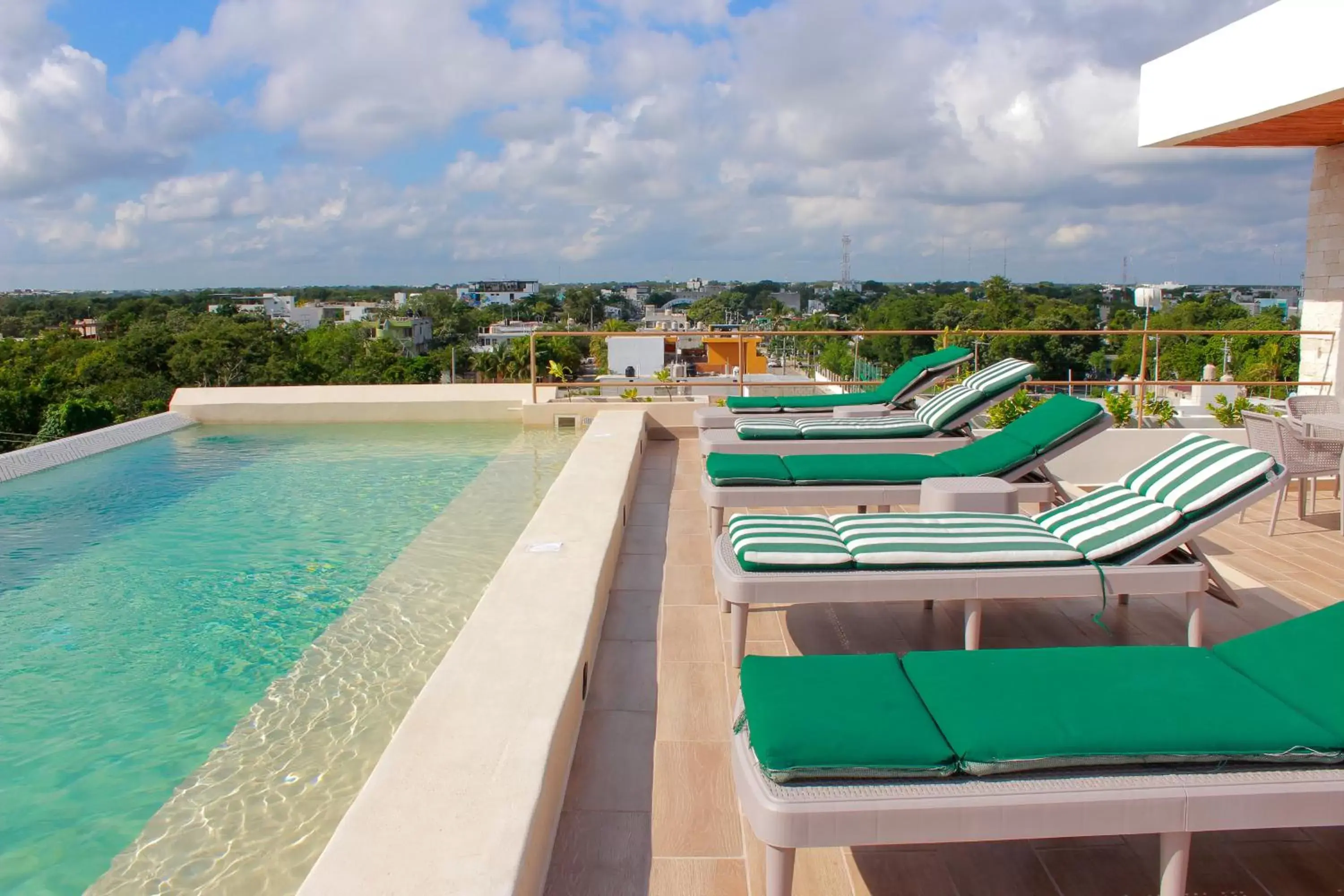 Balcony/Terrace, Swimming Pool in Gama 09 Apartments