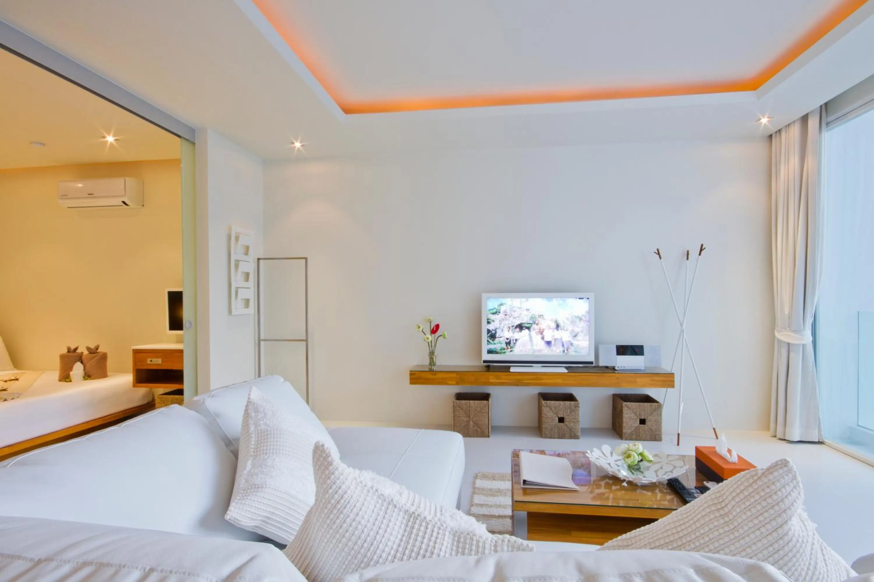 Living room, Bed in Chi Samui Resort