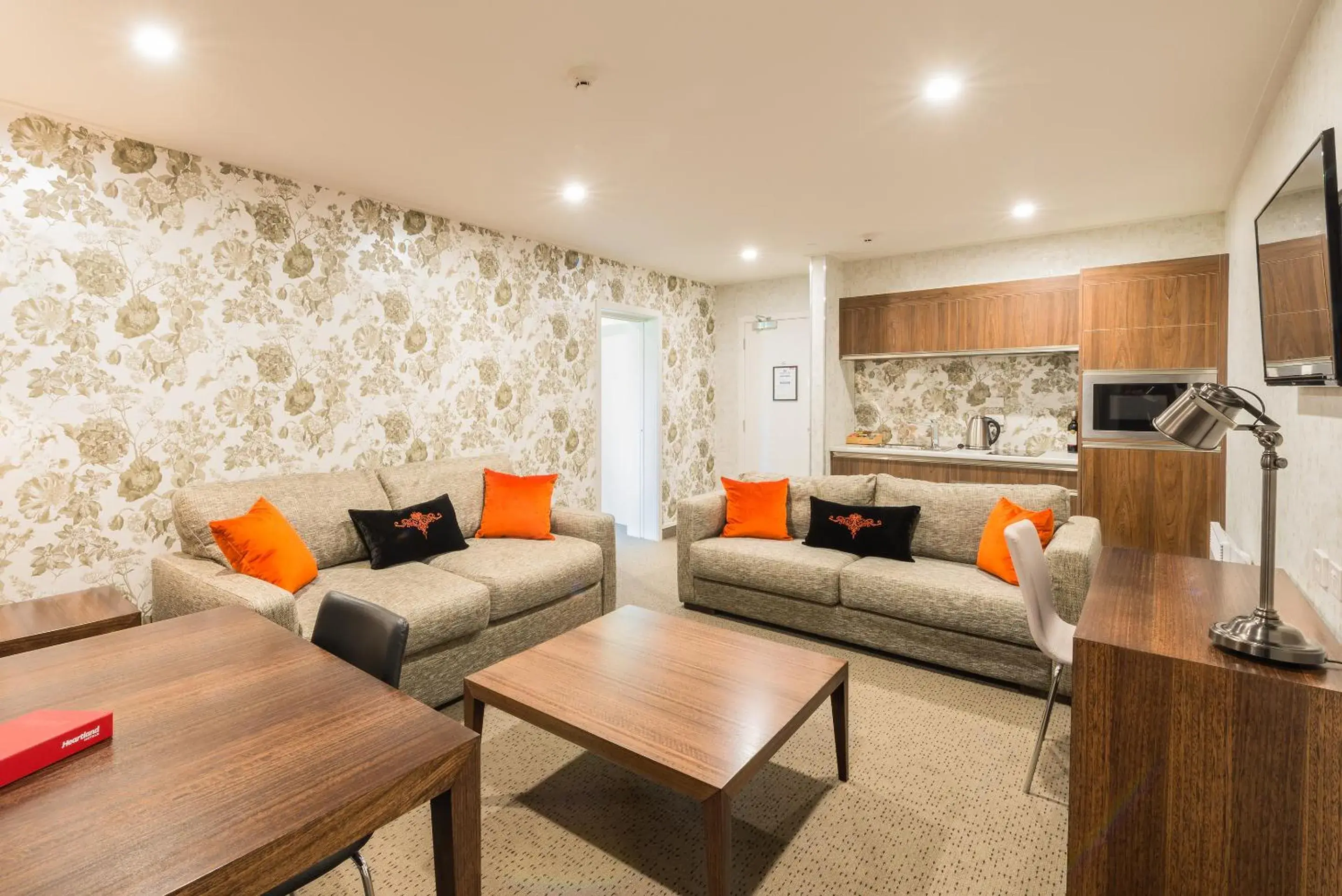 Living room, Seating Area in Heartland Hotel Croydon