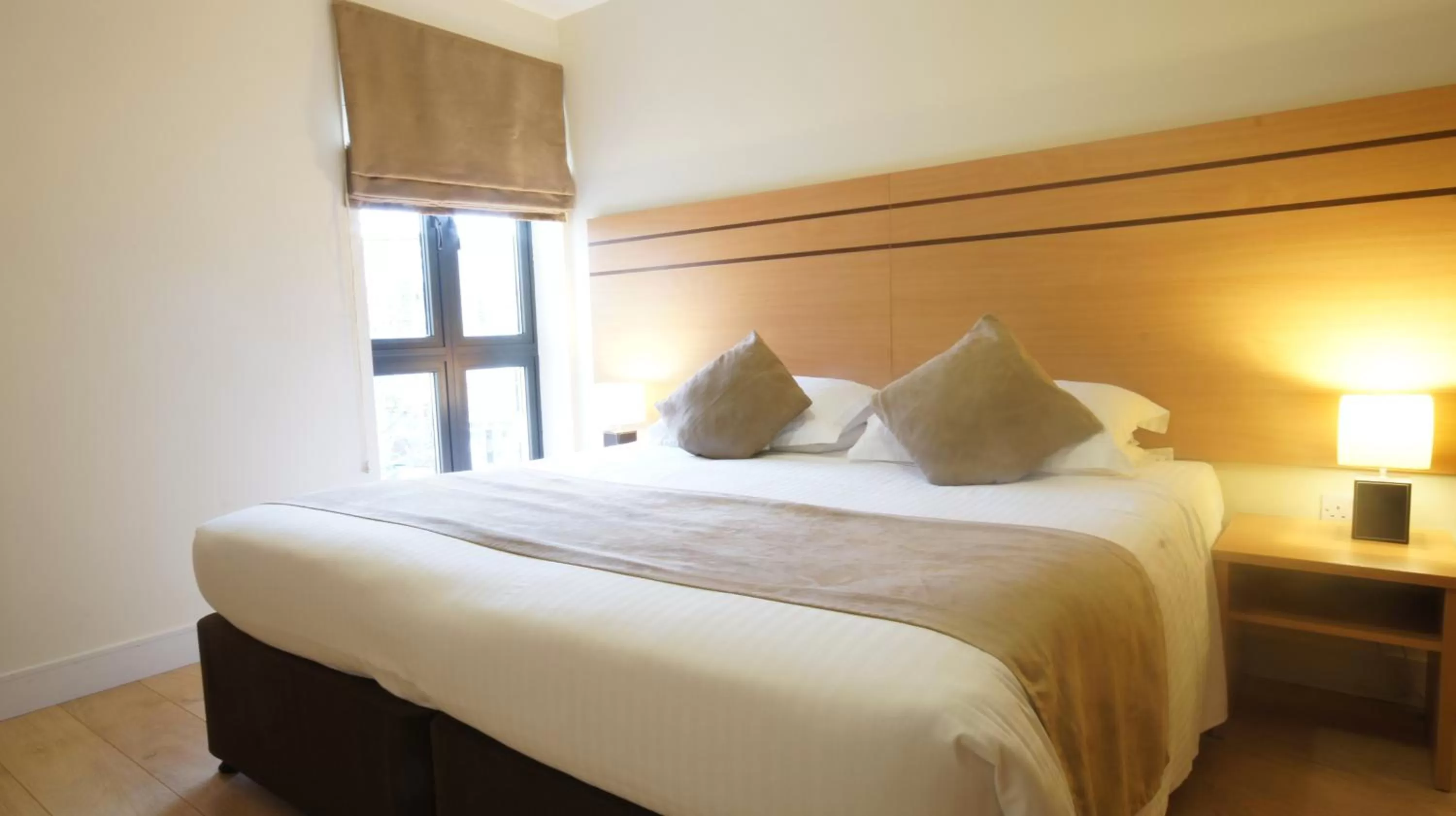 Bedroom, Bed in Lodge Drive Serviced Apartments