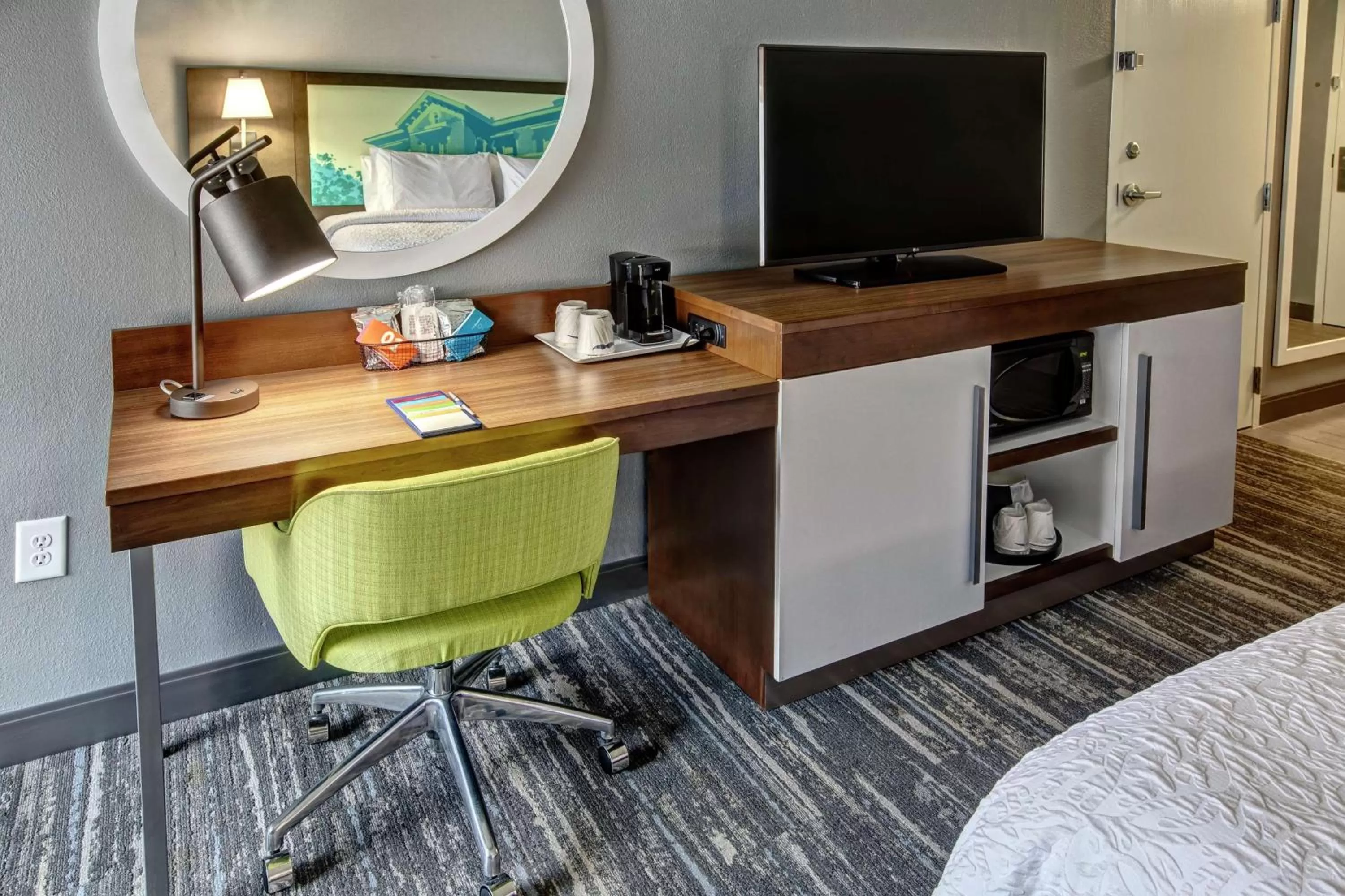 Bedroom in Hampton Inn Batesville