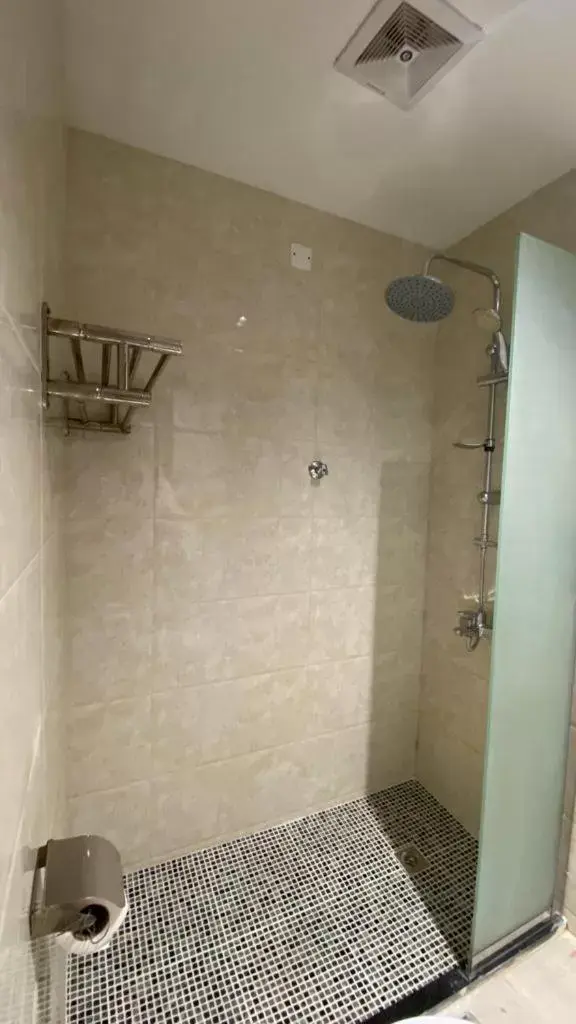 Bathroom in Beautat Hotel