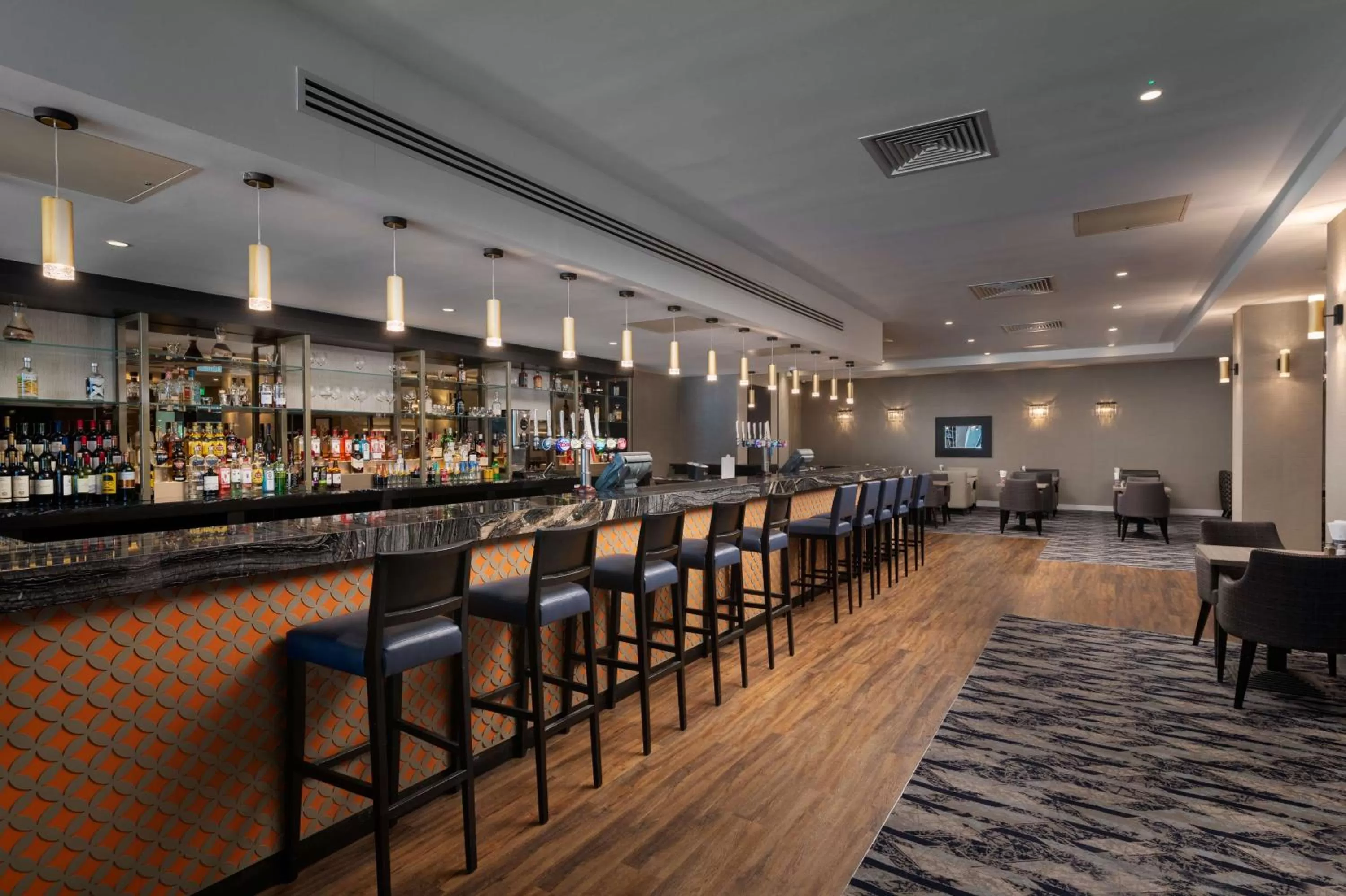 Lounge or bar in Hilton London Gatwick Airport