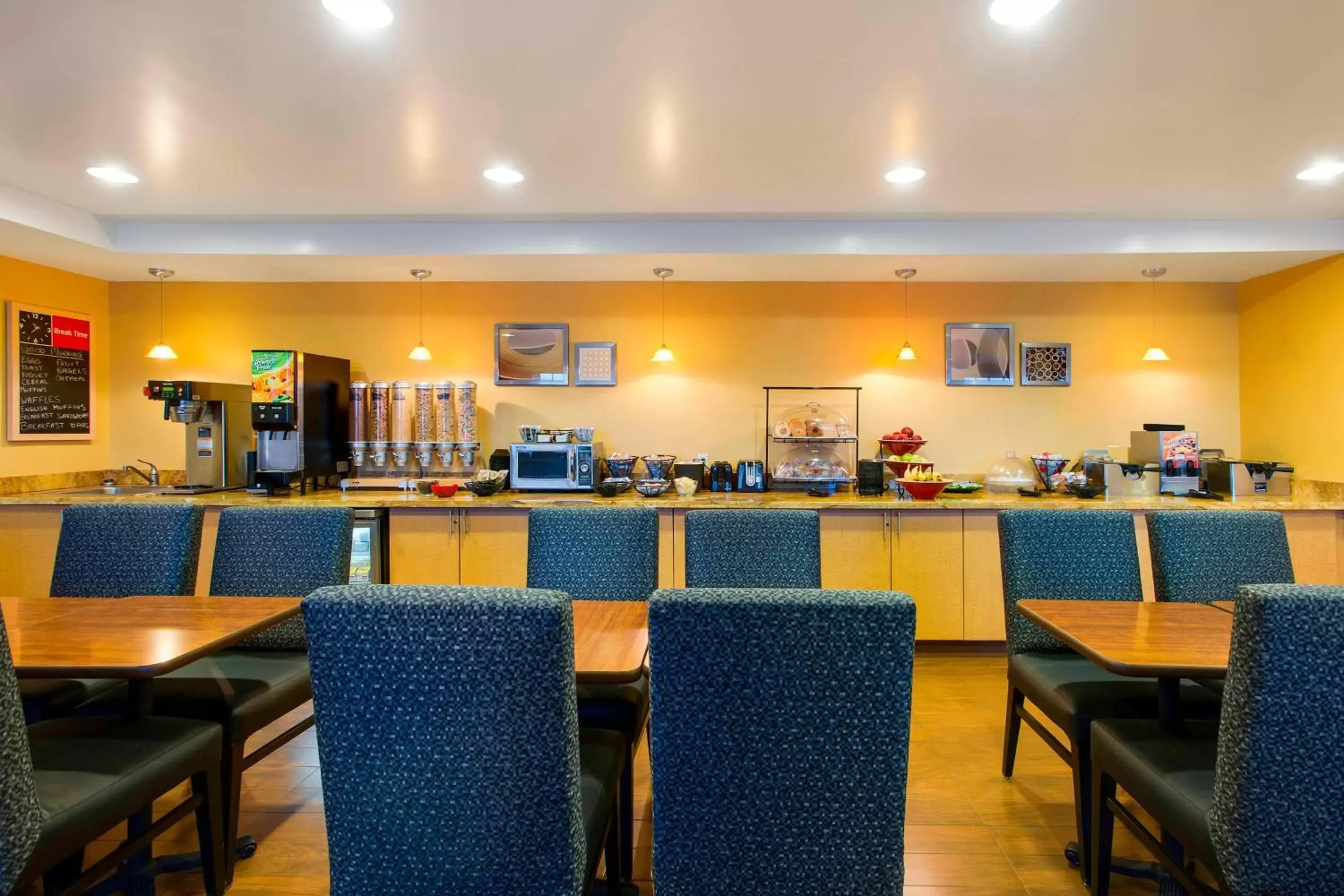 Breakfast, Restaurant/Places to Eat in TownePlace Suites by Marriott Kansas City Overland Park