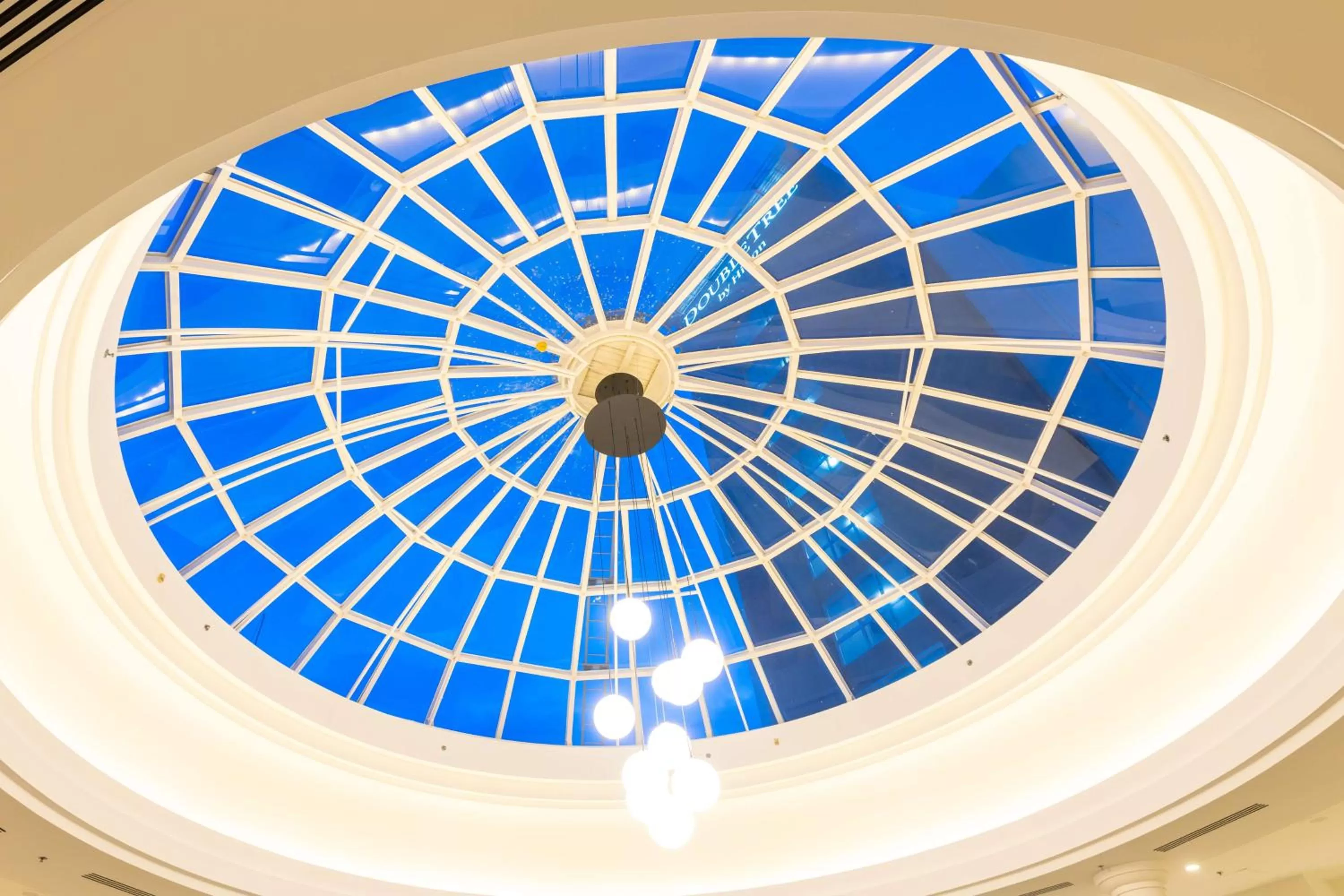 Lobby or reception in DoubleTree by Hilton Calgary North