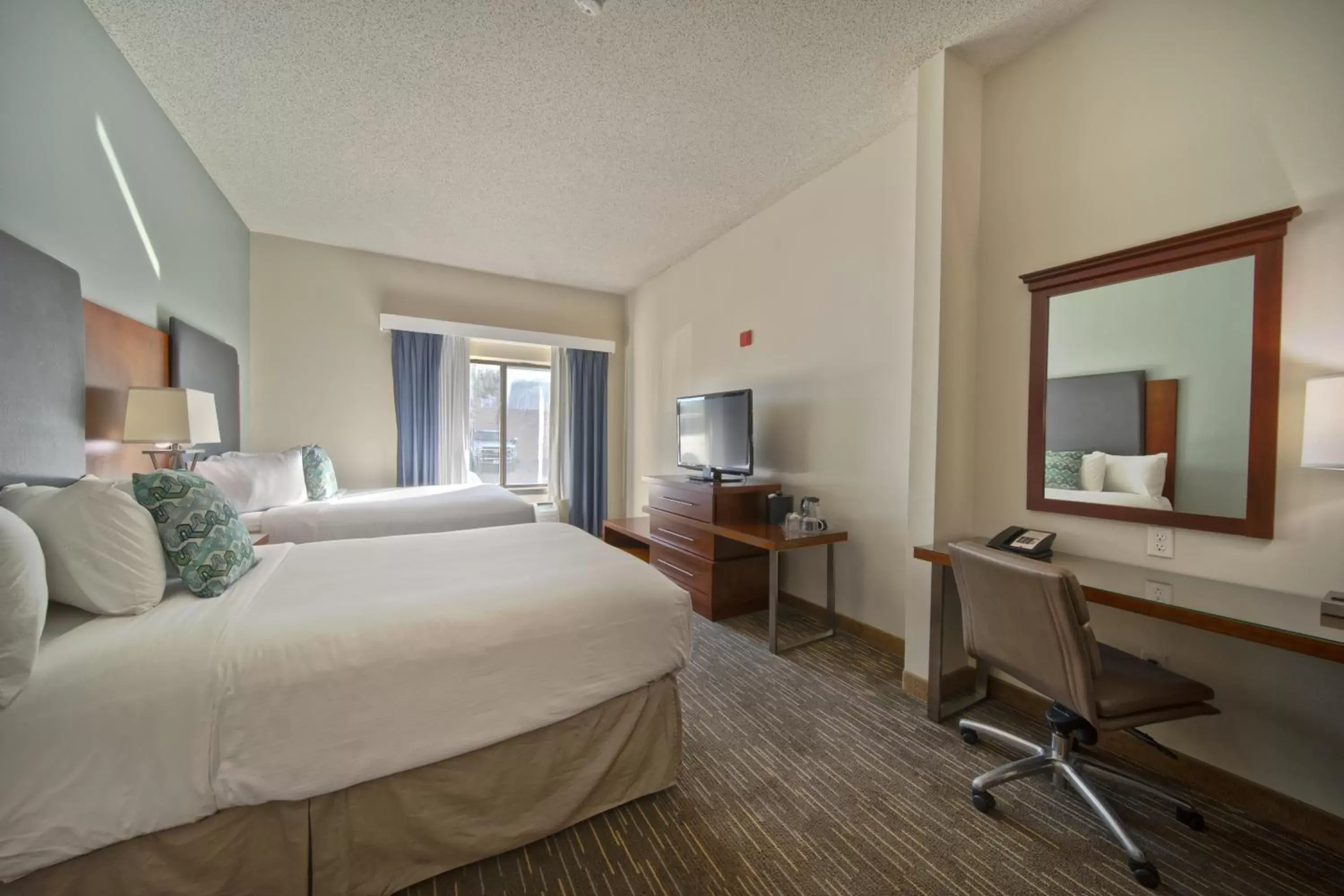 Photo of the whole room, Bed in Wingate by Wyndham and Williamson Conference Center