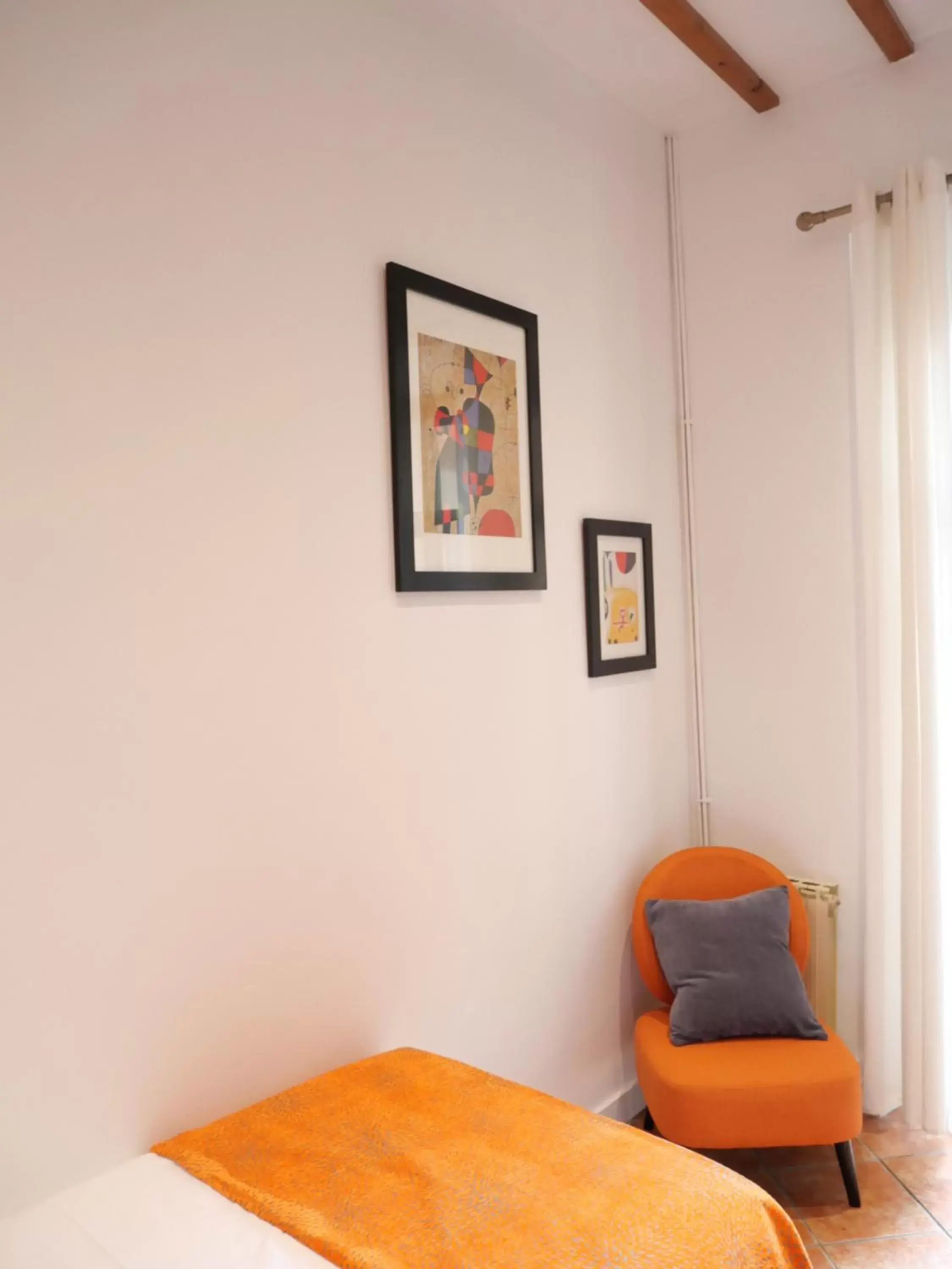 Seating area, Bed in Casa Bougainvillea