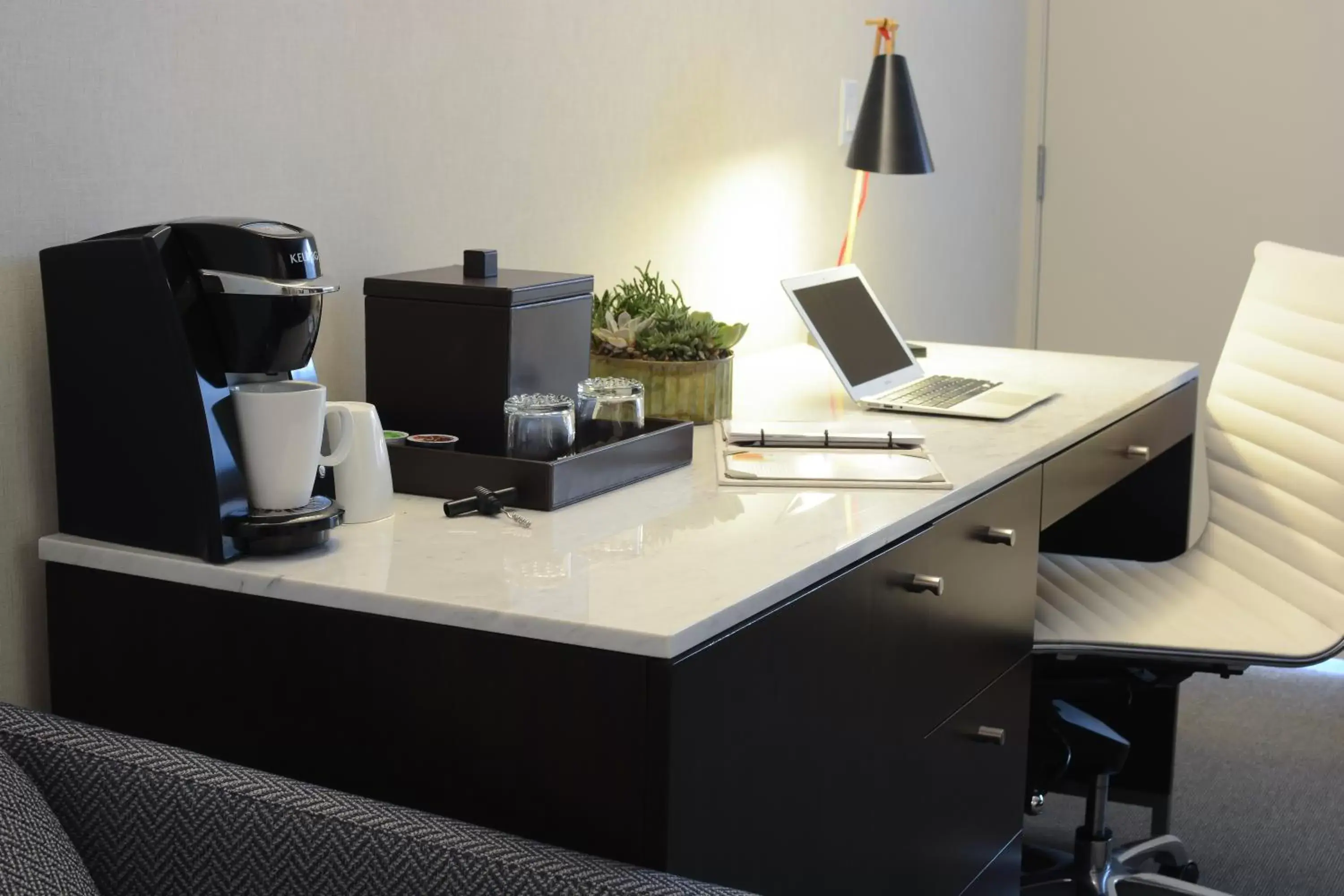 Business facilities in Hotel Lucent