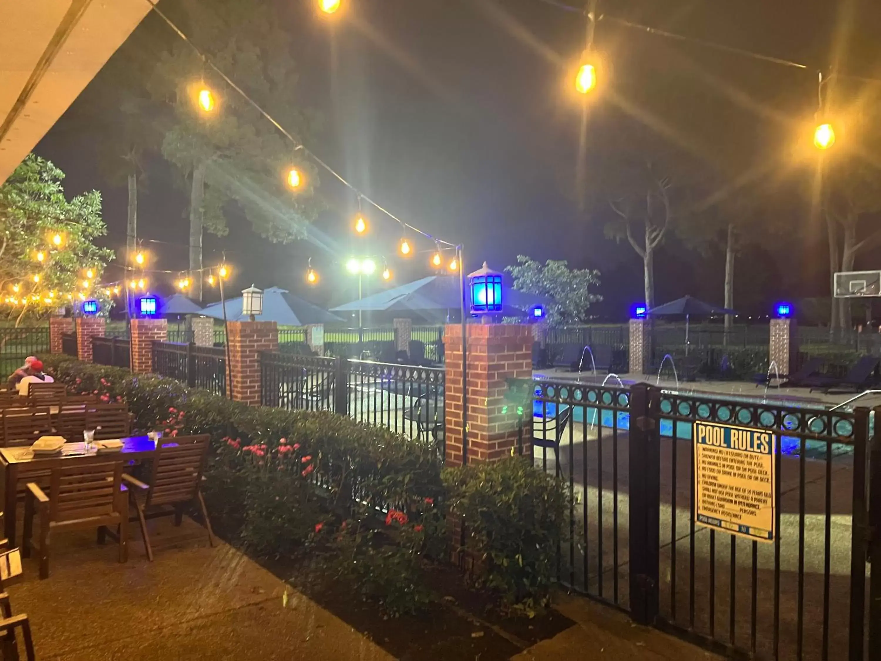 Swimming pool in Historic Whispering Woods Hotel & Conference Center