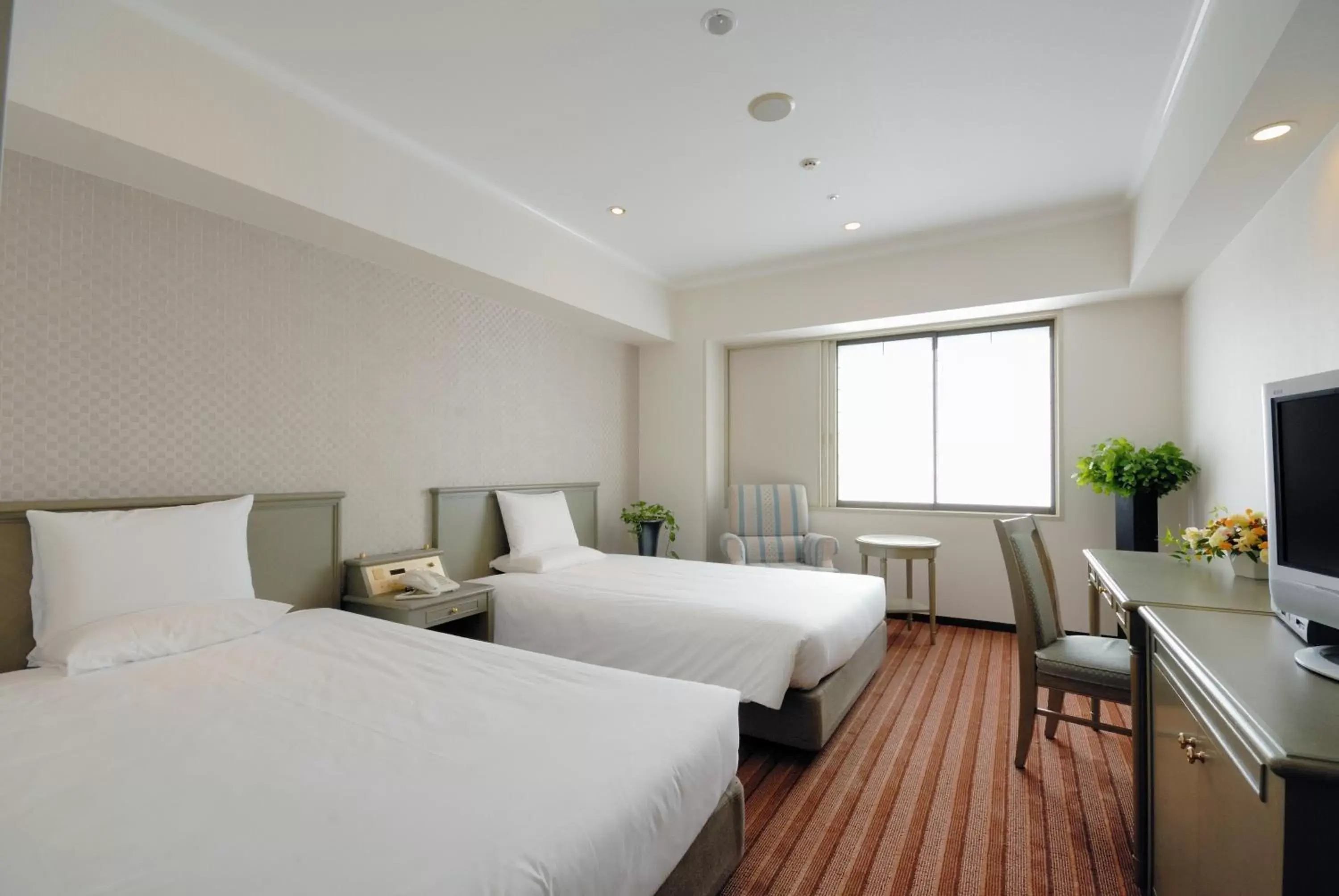 Photo of the whole room, Bed in International Garden Hotel Narita