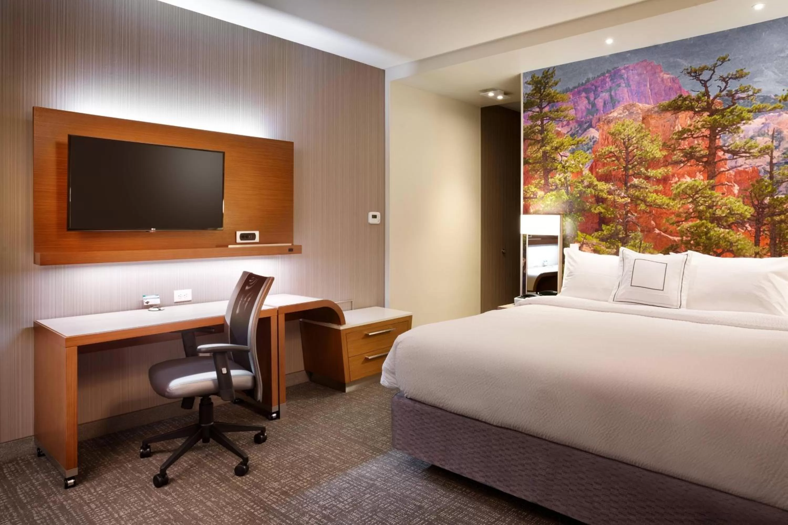 King Room - Hearing Accessible in Courtyard by Marriott Sedona
