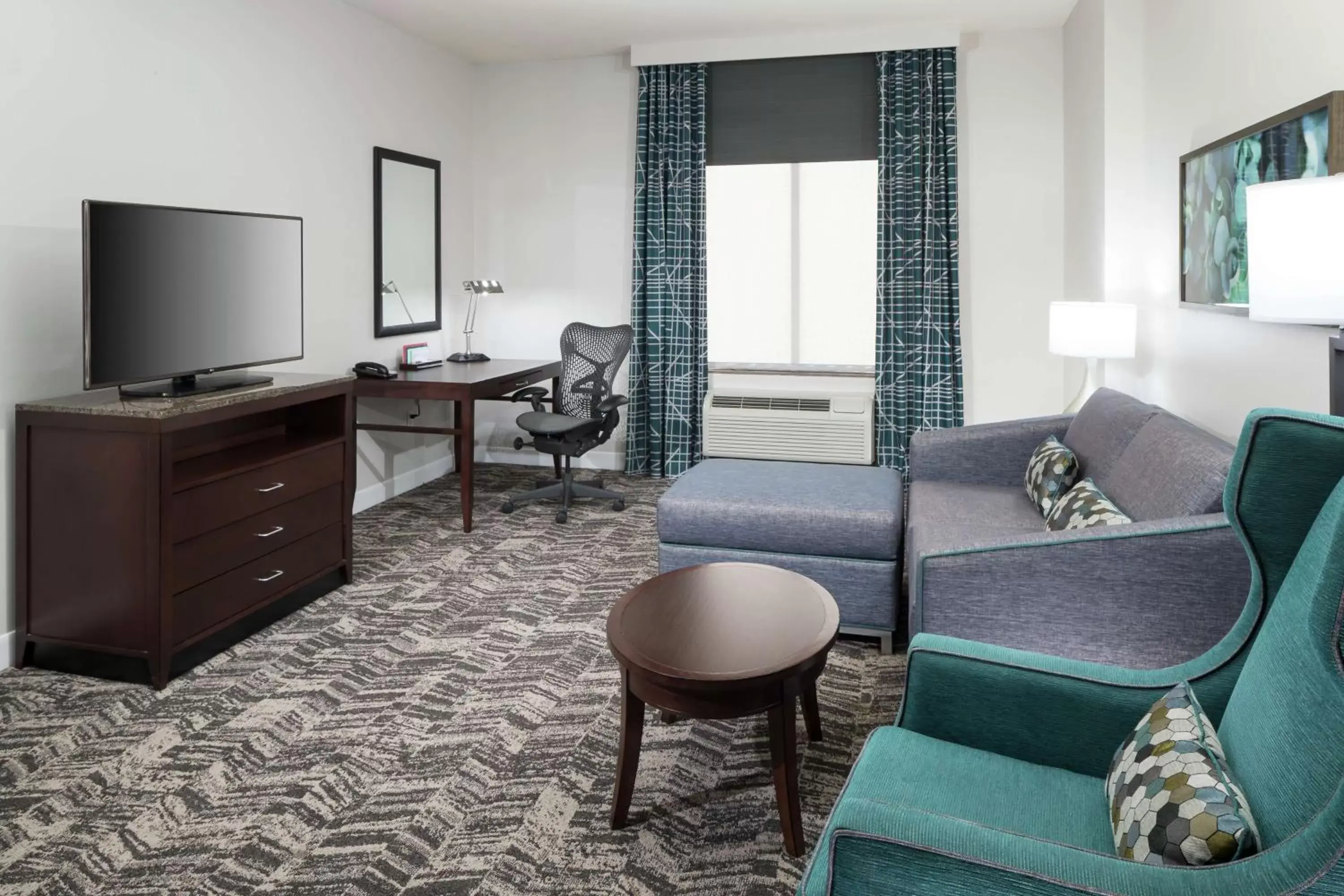 Bedroom, Seating Area in Hilton Garden Inn DFW North Grapevine