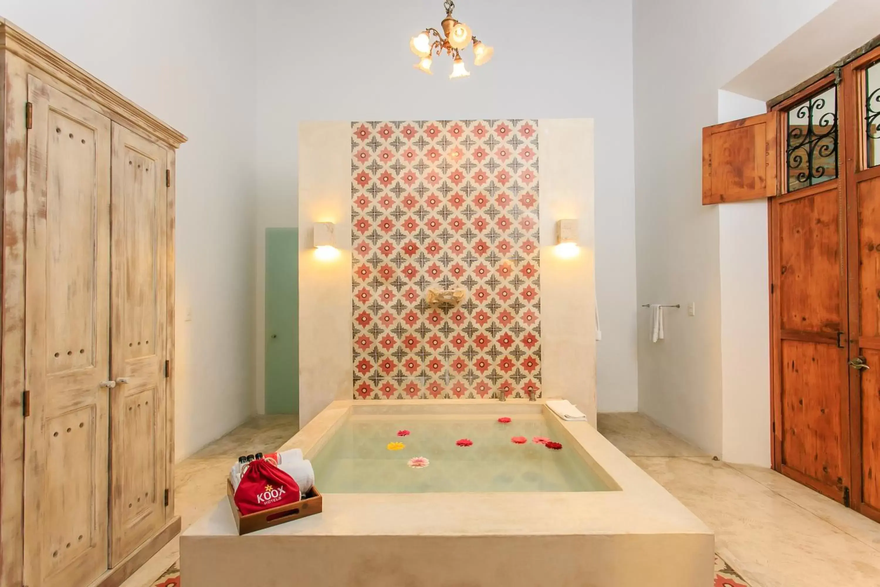 Bath in Casa de Las Palomas Boutique Hotel by Paloma's Hotels - Adults Only