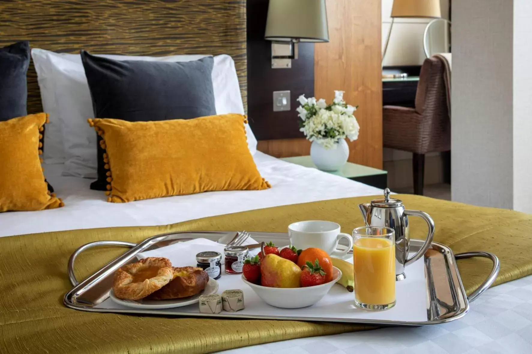Bed, Breakfast in The Cavendish London
