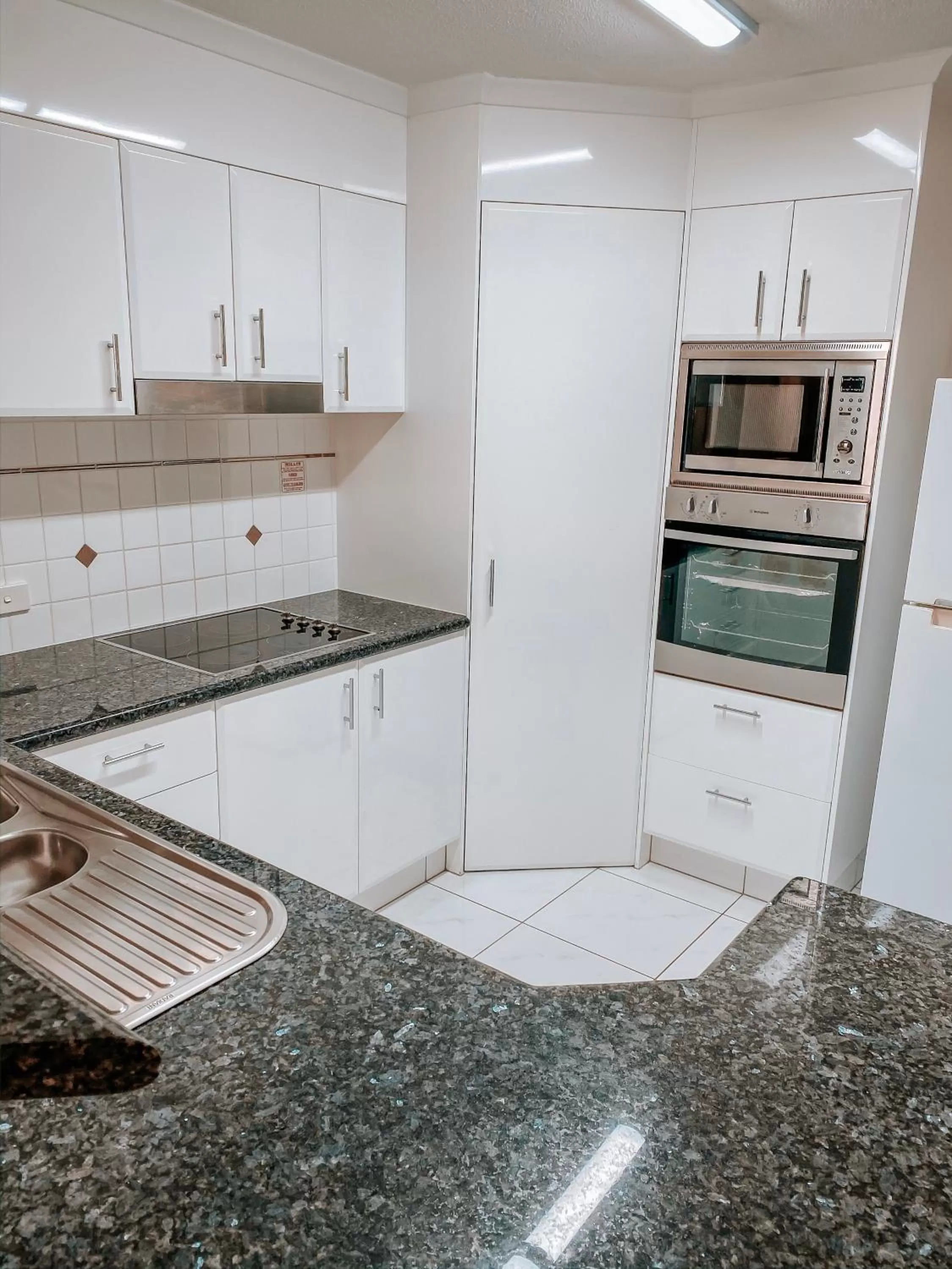 Kitchen or kitchenette in Bargara Blue Resort