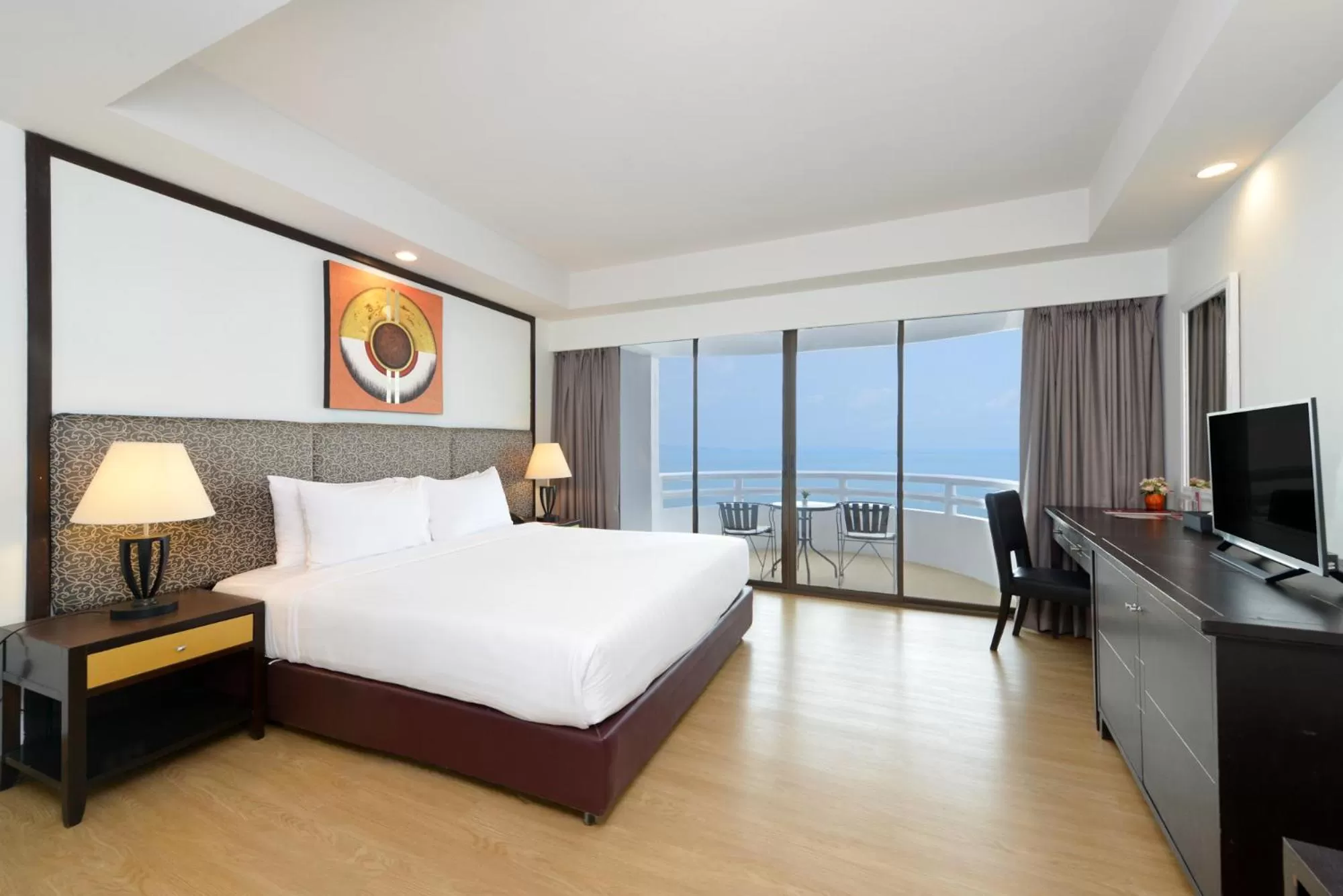 Photo of the whole room, Bed in D Varee Jomtien Beach, Pattaya