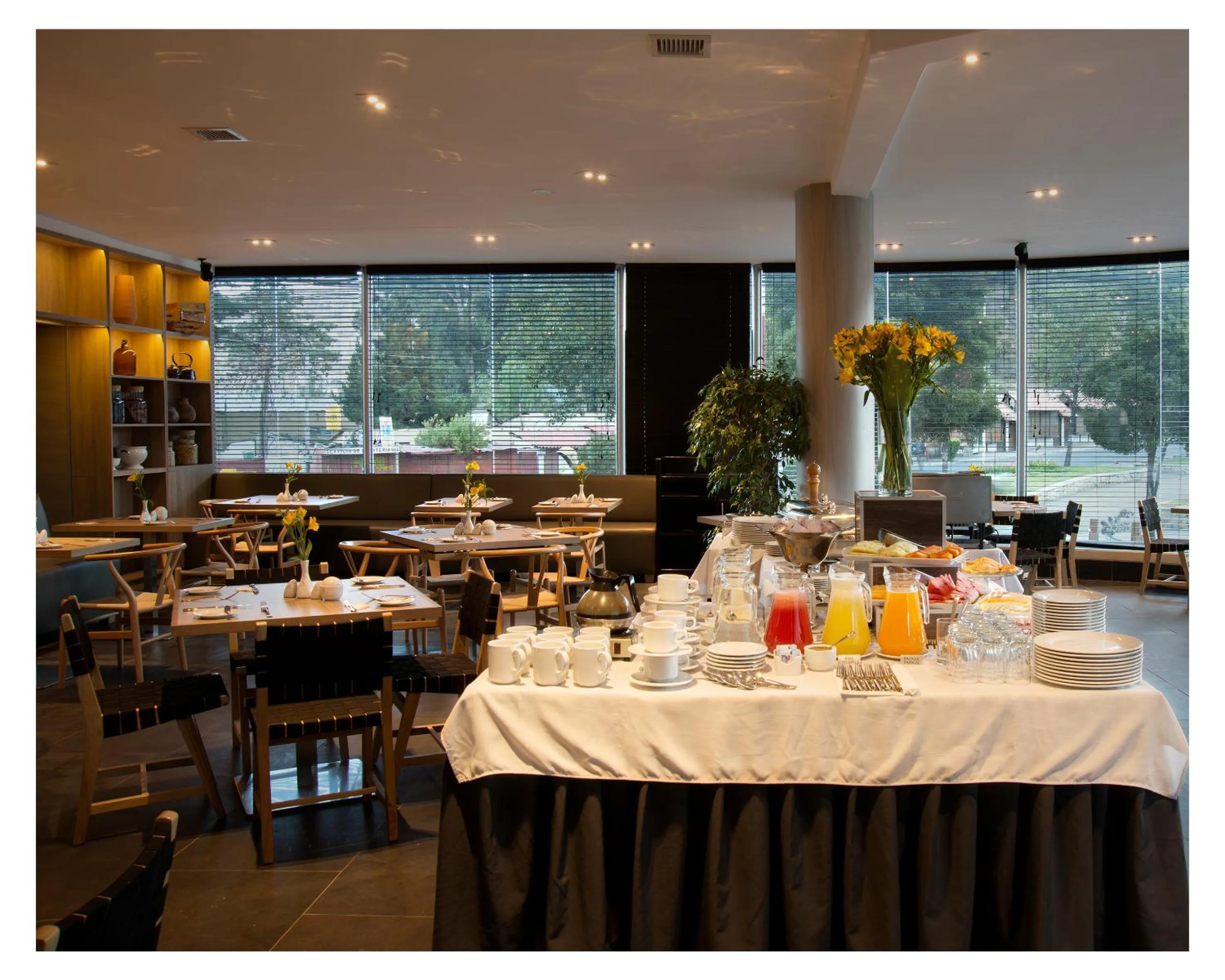 Restaurant/places to eat in Casa Grande Suites