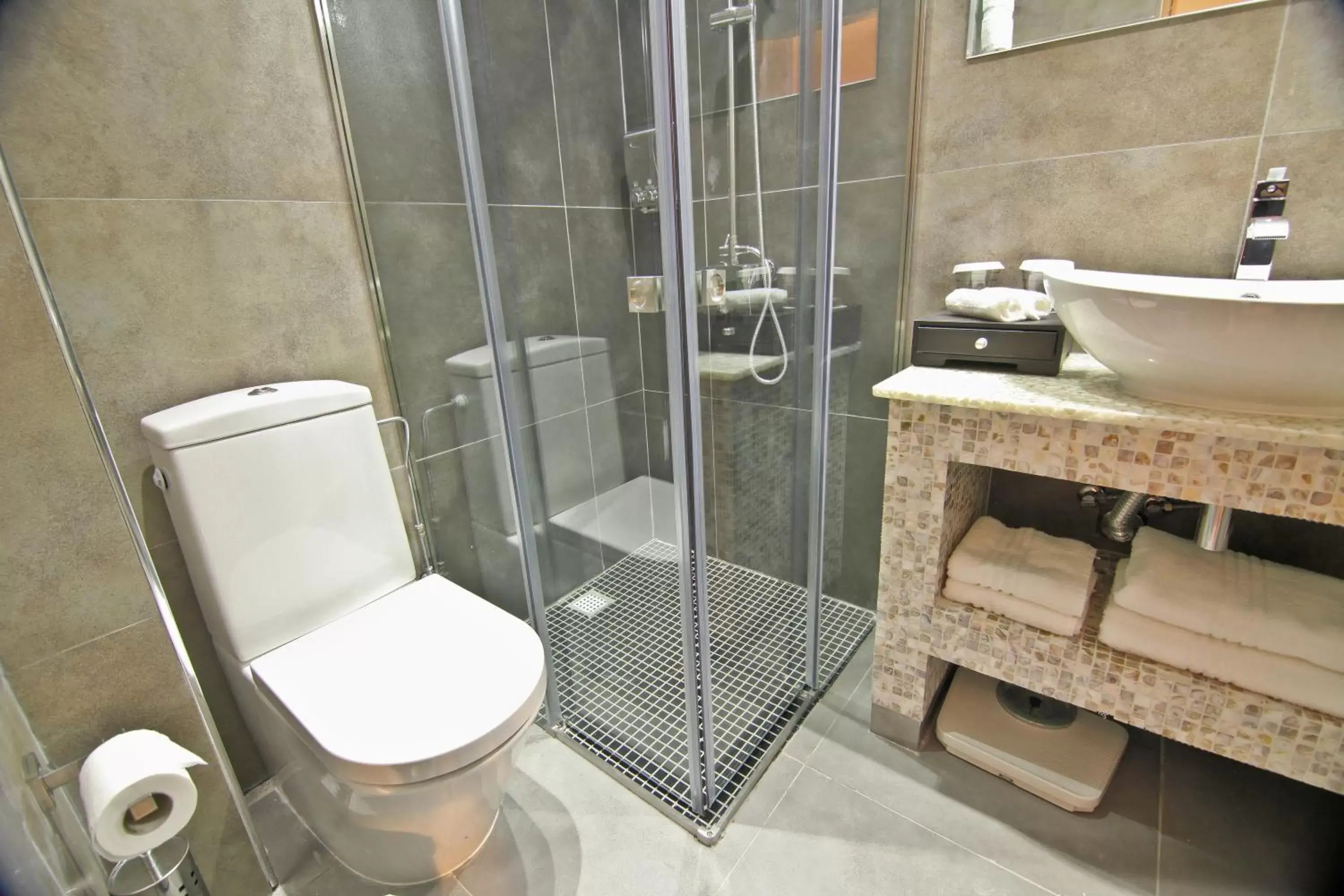 Bathroom in Achilleos City Hotel