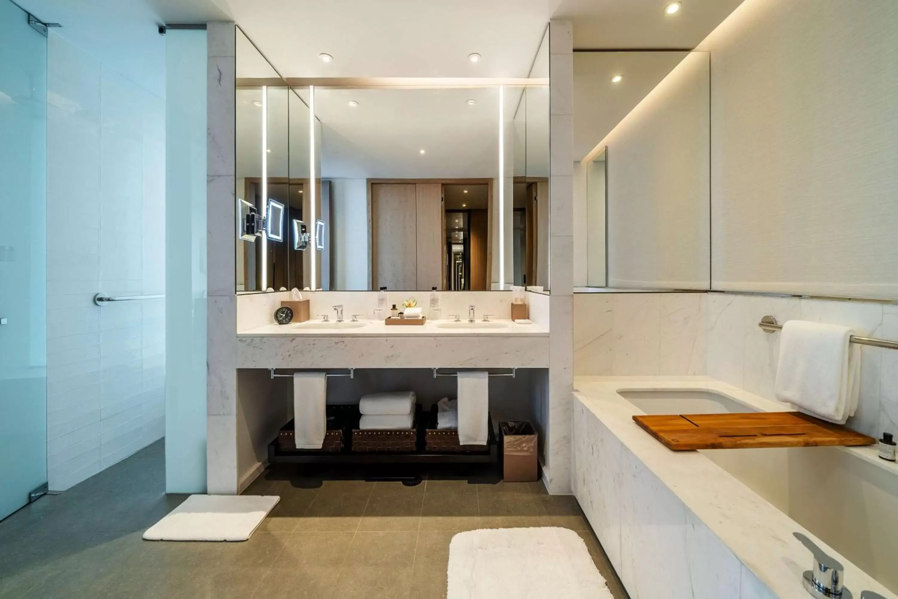 Bathroom, Kitchen/Kitchenette in Grand Hyatt Bogota