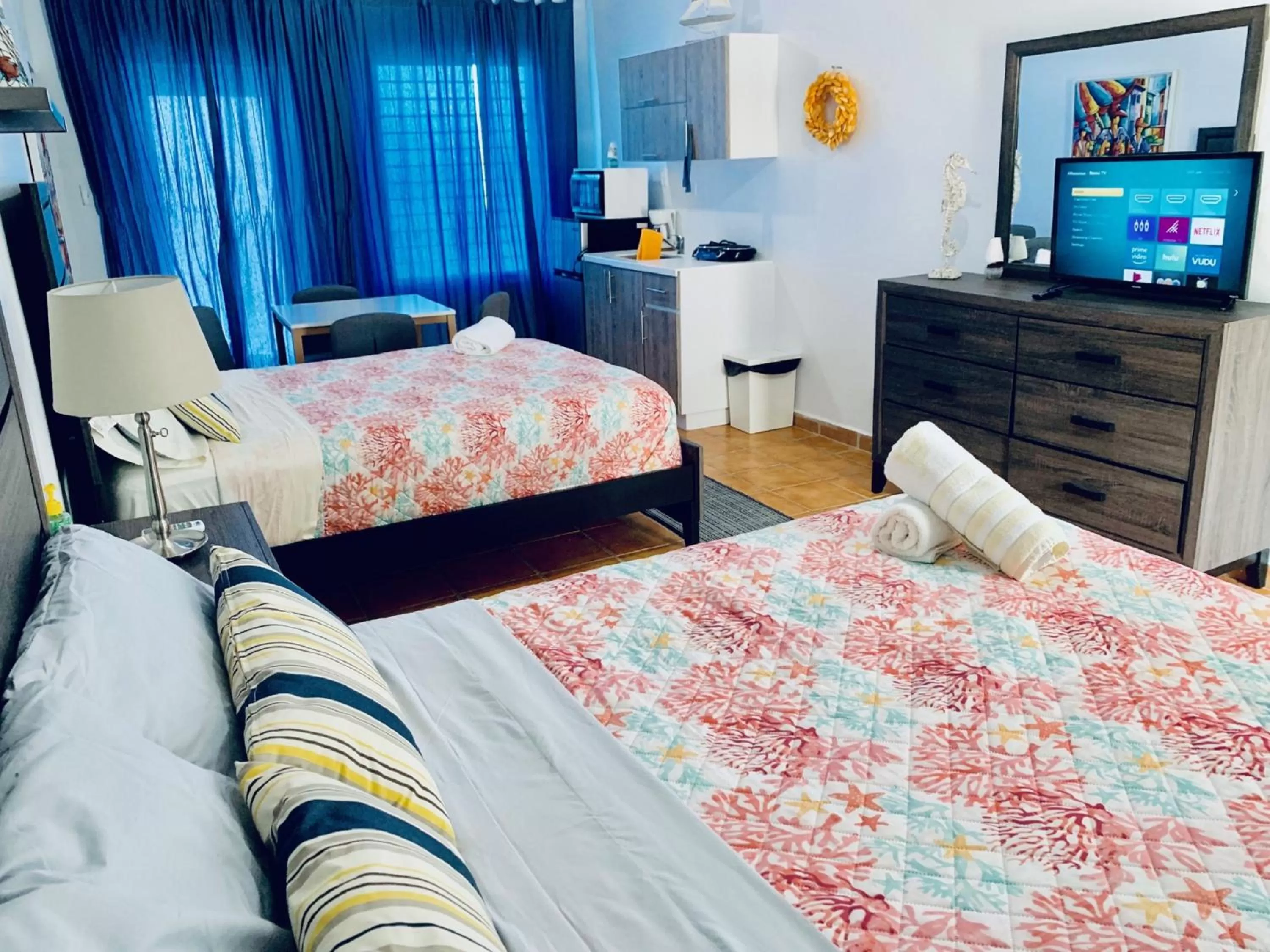 DV 104 Deluxe Ocean View Suite / Kitchenette / 2 Full Size Beds,  Oceanfront Property in Discovery Inn & Suites at 681 Ocean Drive