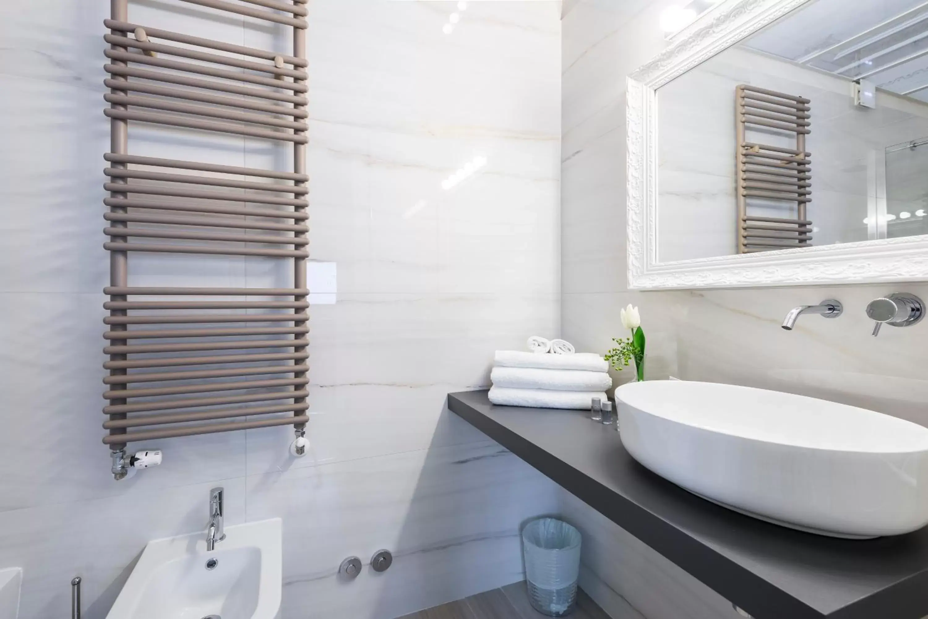 Shower, Bathroom in Villa Savioli Room & Breakfast