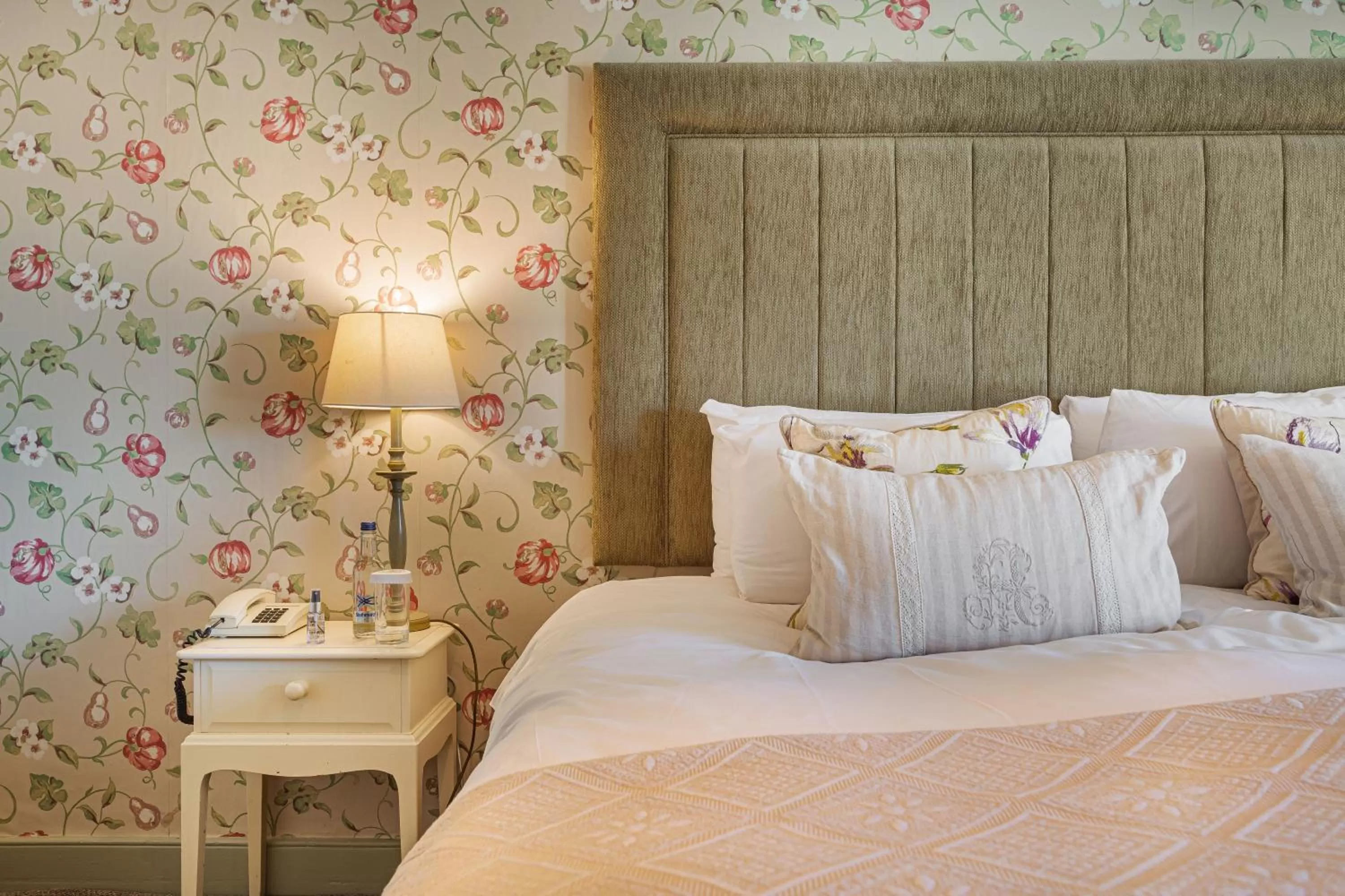 Bed in The Feathers Hotel, Helmsley, North Yorkshire - The Coaching Inn Group
