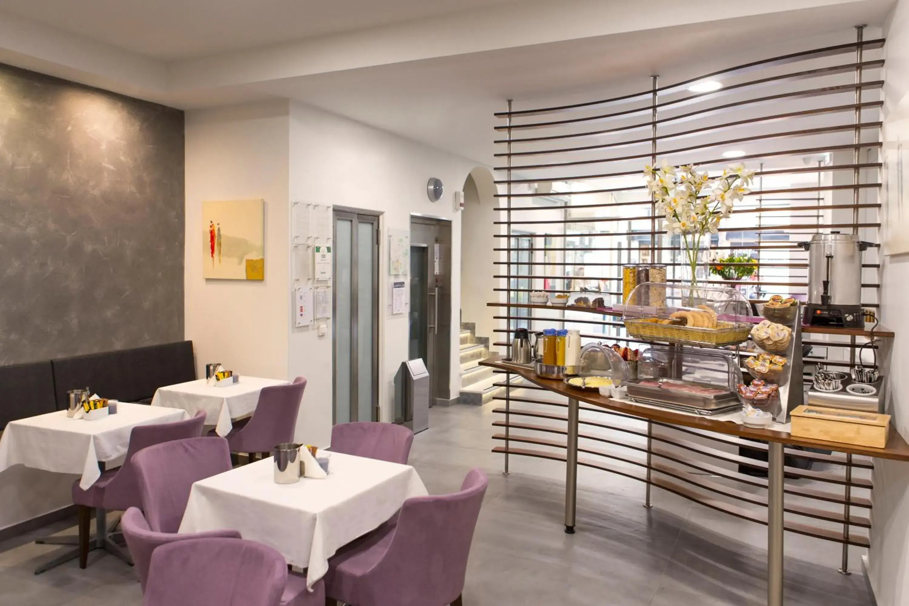 Restaurant/places to eat in Pan Hotel Restaurant/places to eat in Pan Hotel