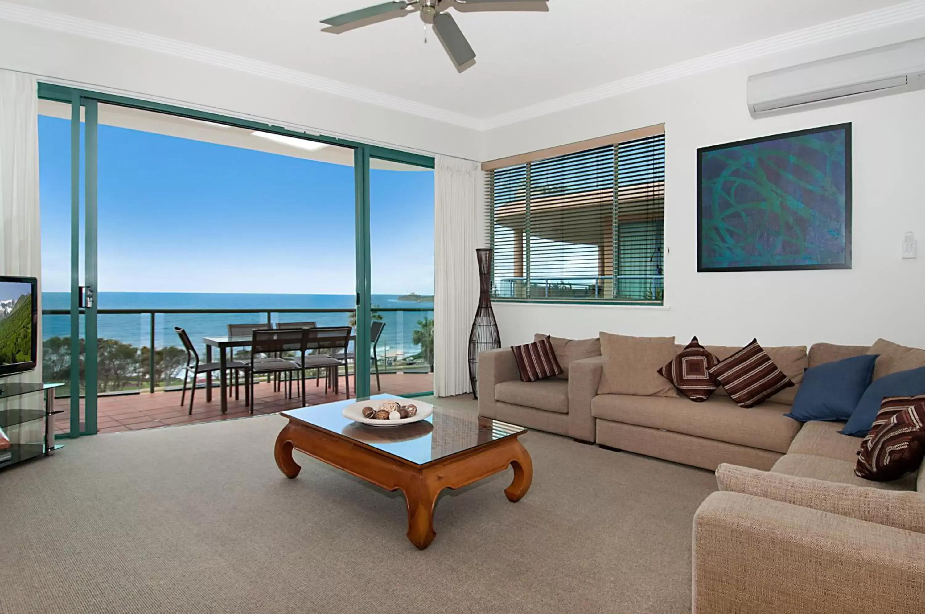 Three-Bedroom Rooftop Apartment Mariner with Ocean View in Alexandra on the Pacific