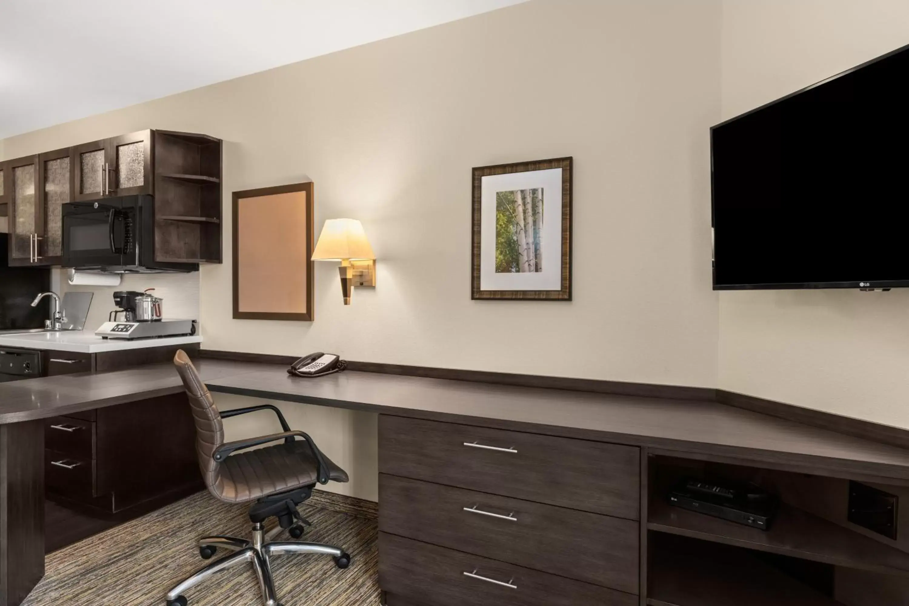 Photo of the whole room, TV/Entertainment Center in Candlewood Suites - Fairbanks, an IHG Hotel