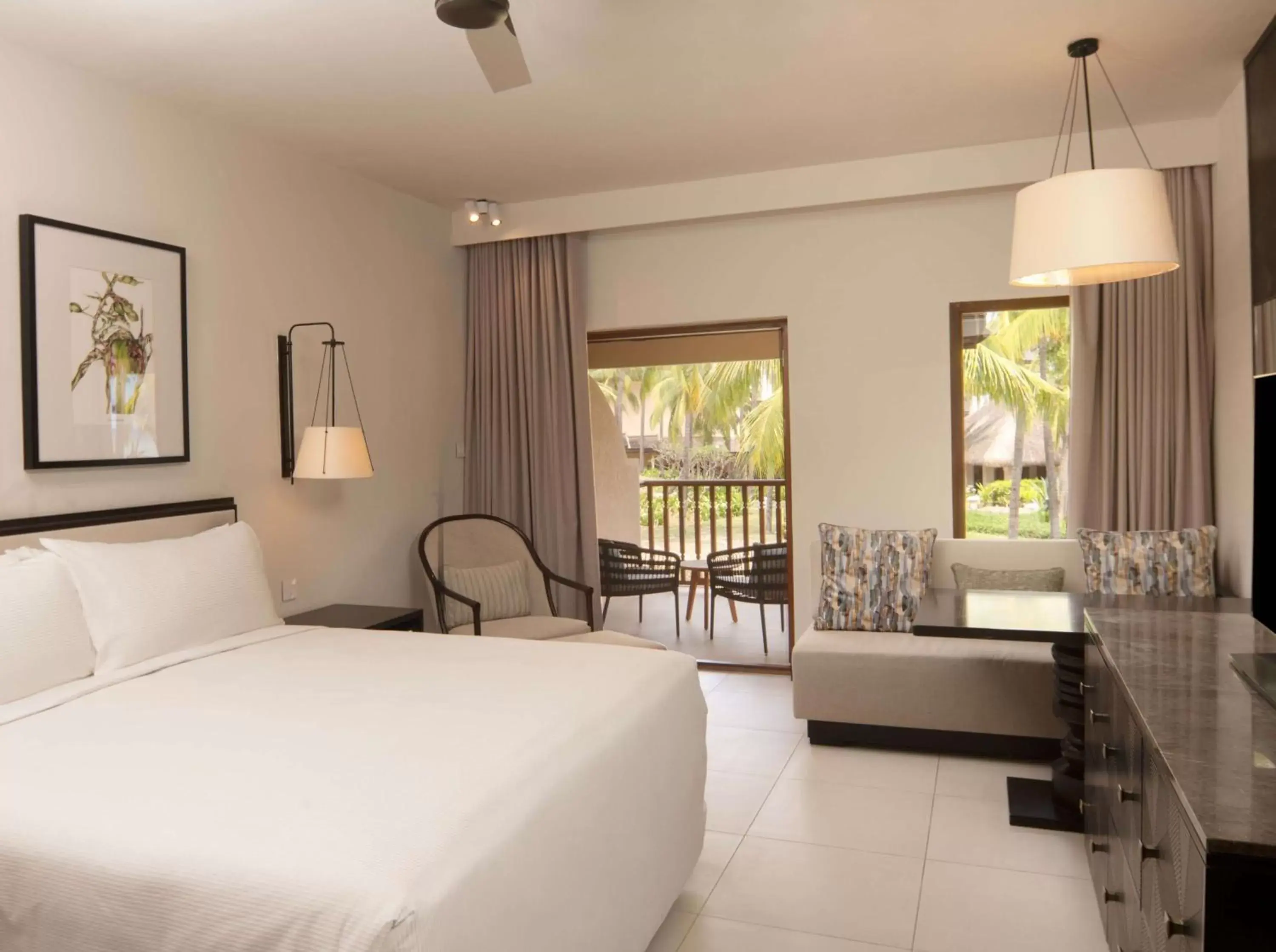 Bed in Hilton Mauritius Resort & Spa