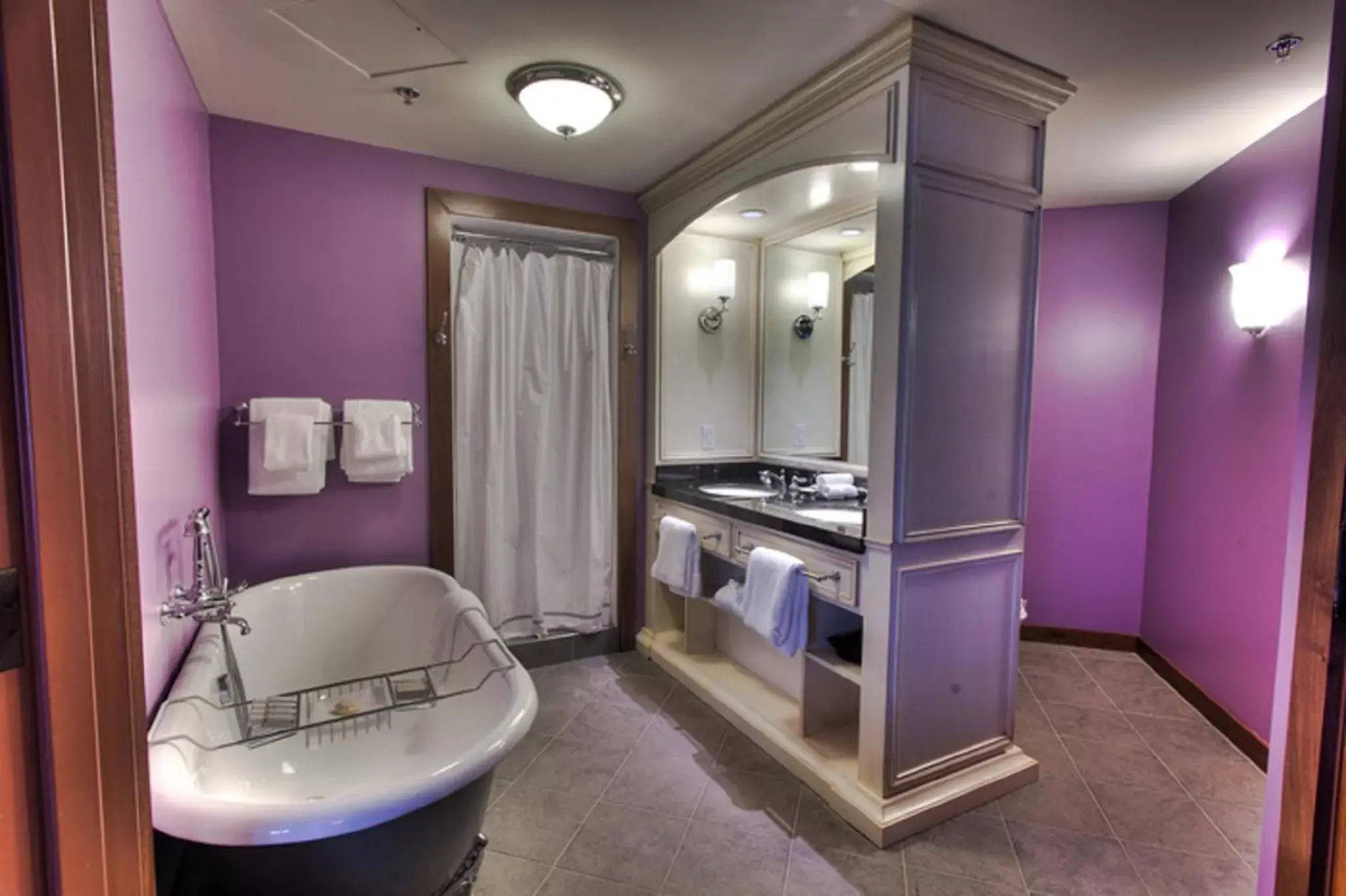 Bathroom in Mirbeau Inn & Spa - Plymouth