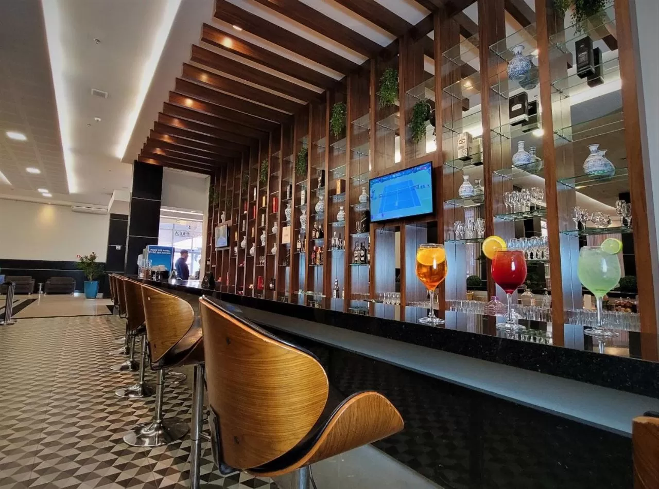 Lounge or bar in Transamerica Executive Maringá