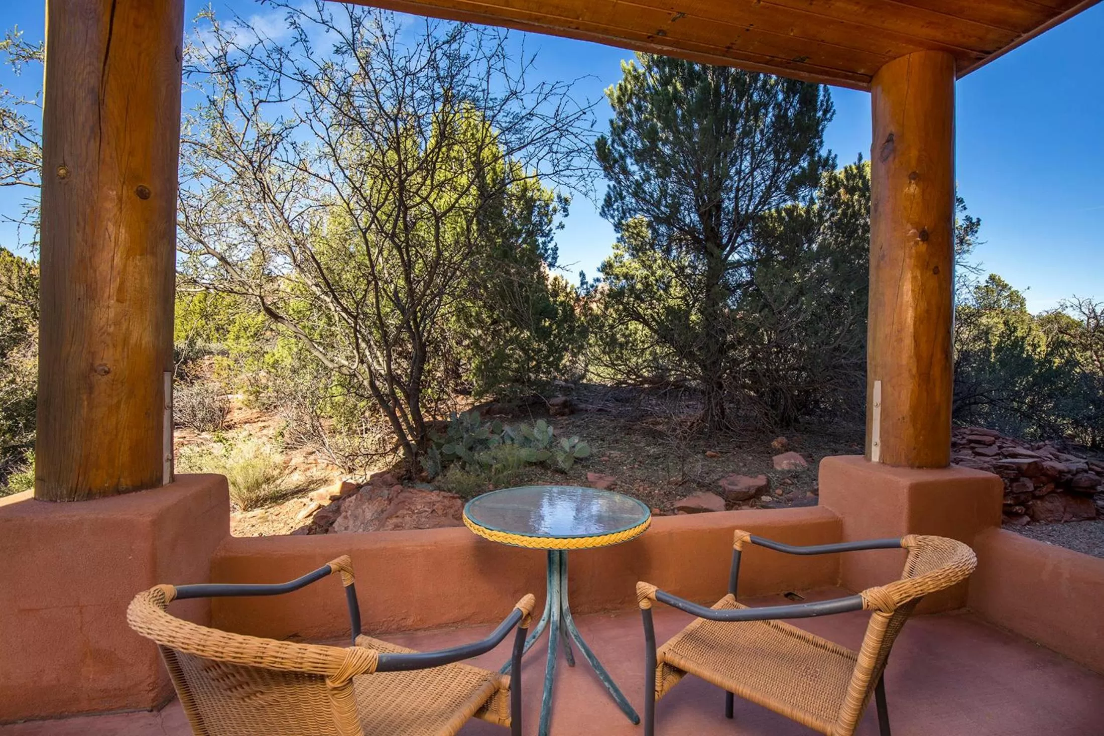 Garden view in Alma De Sedona Inn B&B