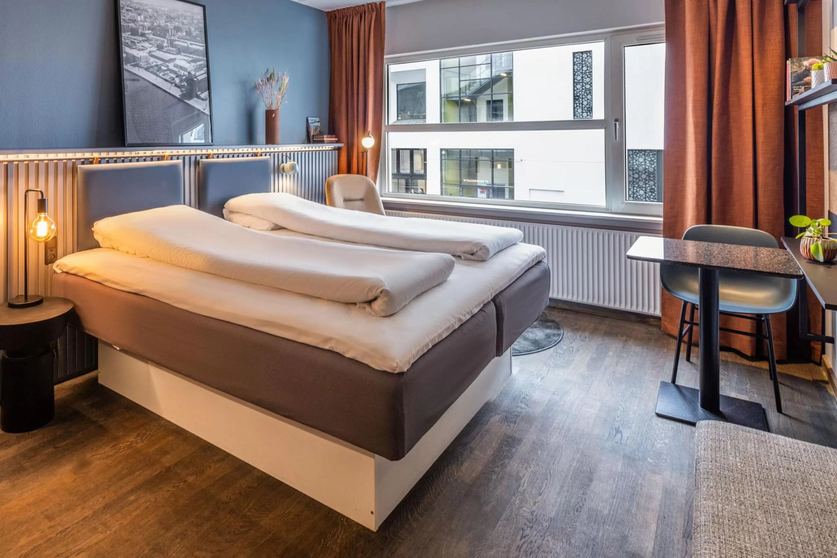 Bedroom, Bed in Pier 5 Hotel