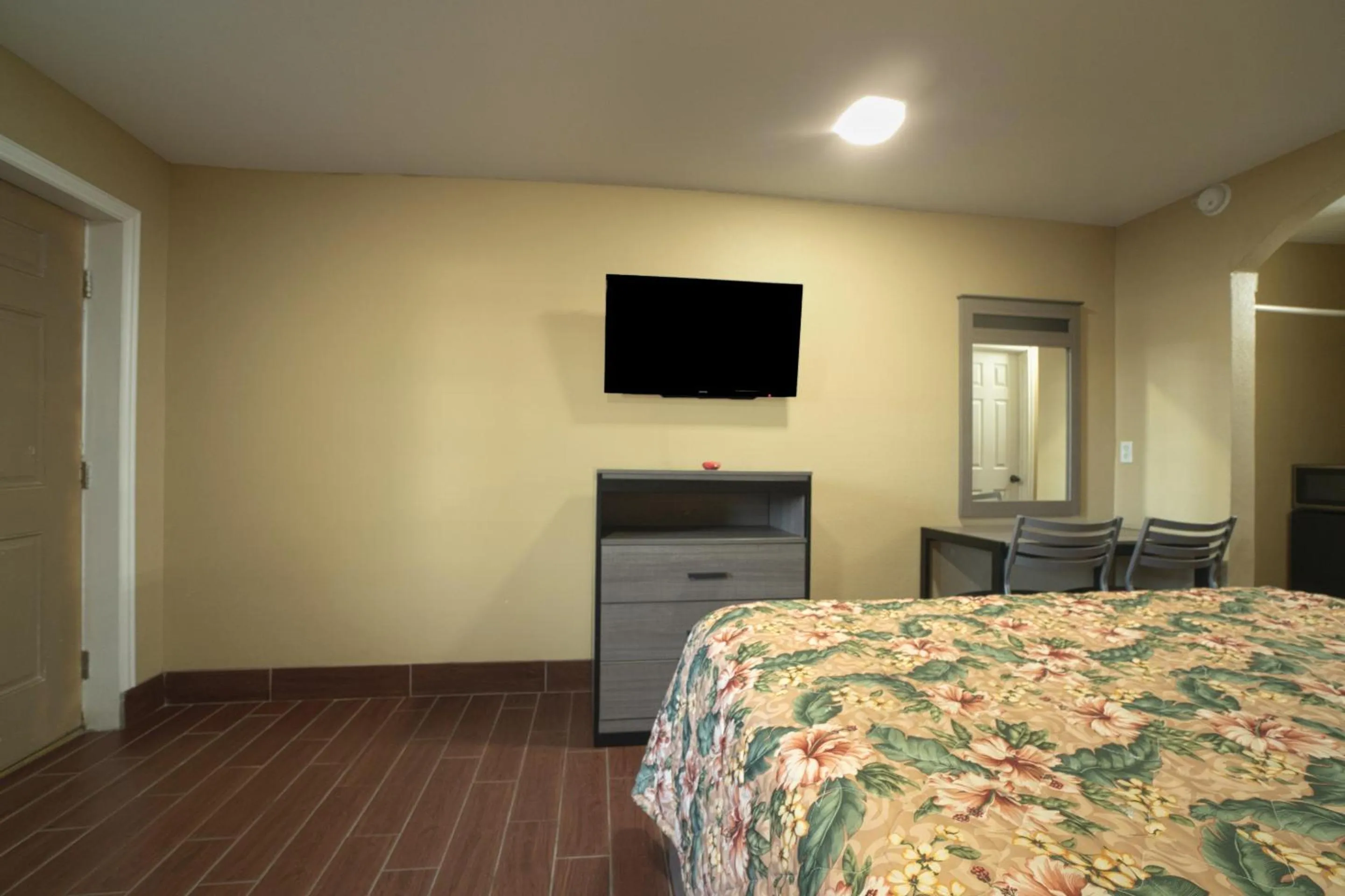 Bedroom, Bed in Days Inn by Wyndham Aransas Pass