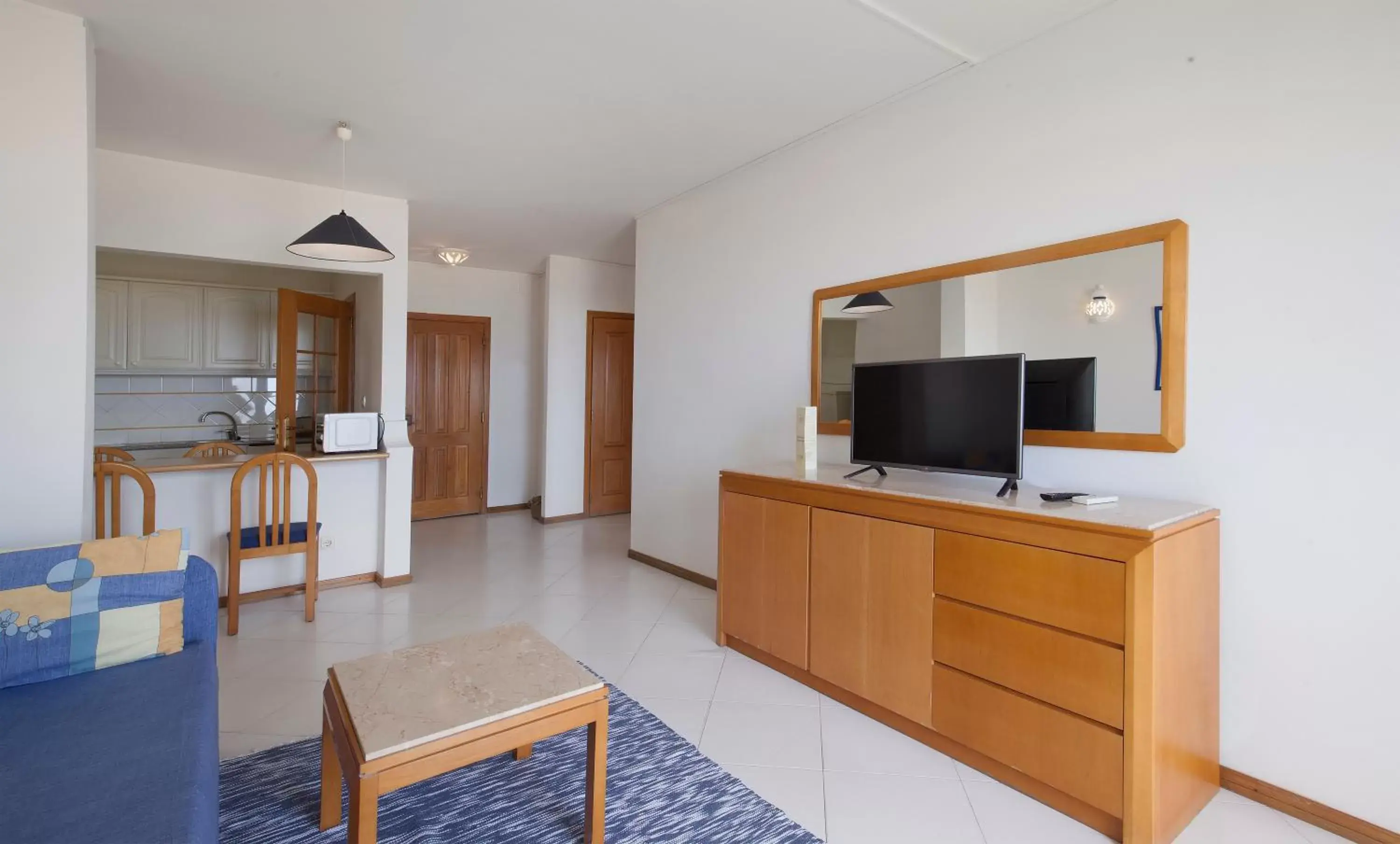 One-Bedroom Apartment with Side Sea View in TURIM Algarve Mor Apartamentos Turísticos