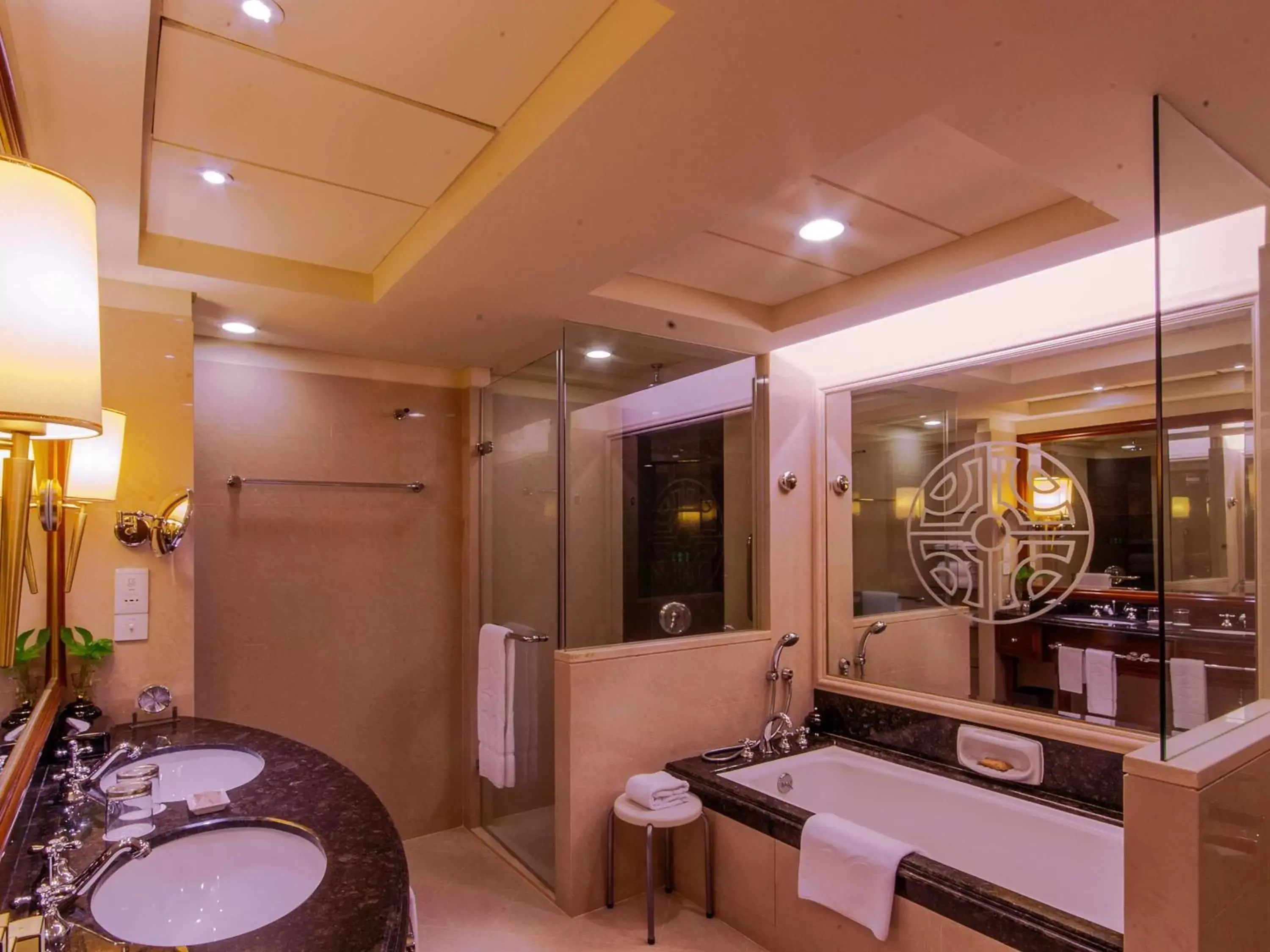 Bathroom in Shangri-La Fuzhou